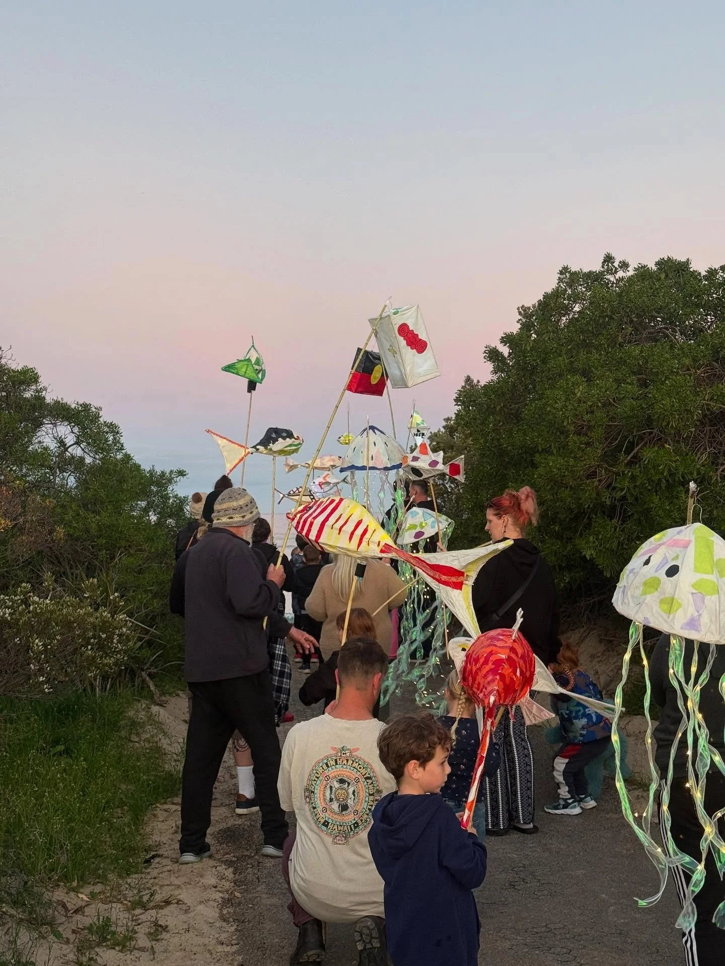 🖤 FIRE & LANTERNS - THE STORY OF WIDHADHA 🖤
WIDHADHA (White Pointer shark) Narungga Dreaming story - @groundedypartfestival closing event.
Wow what an amazing, beautiful community event we created. The magic of the lanterns and fire sculpture