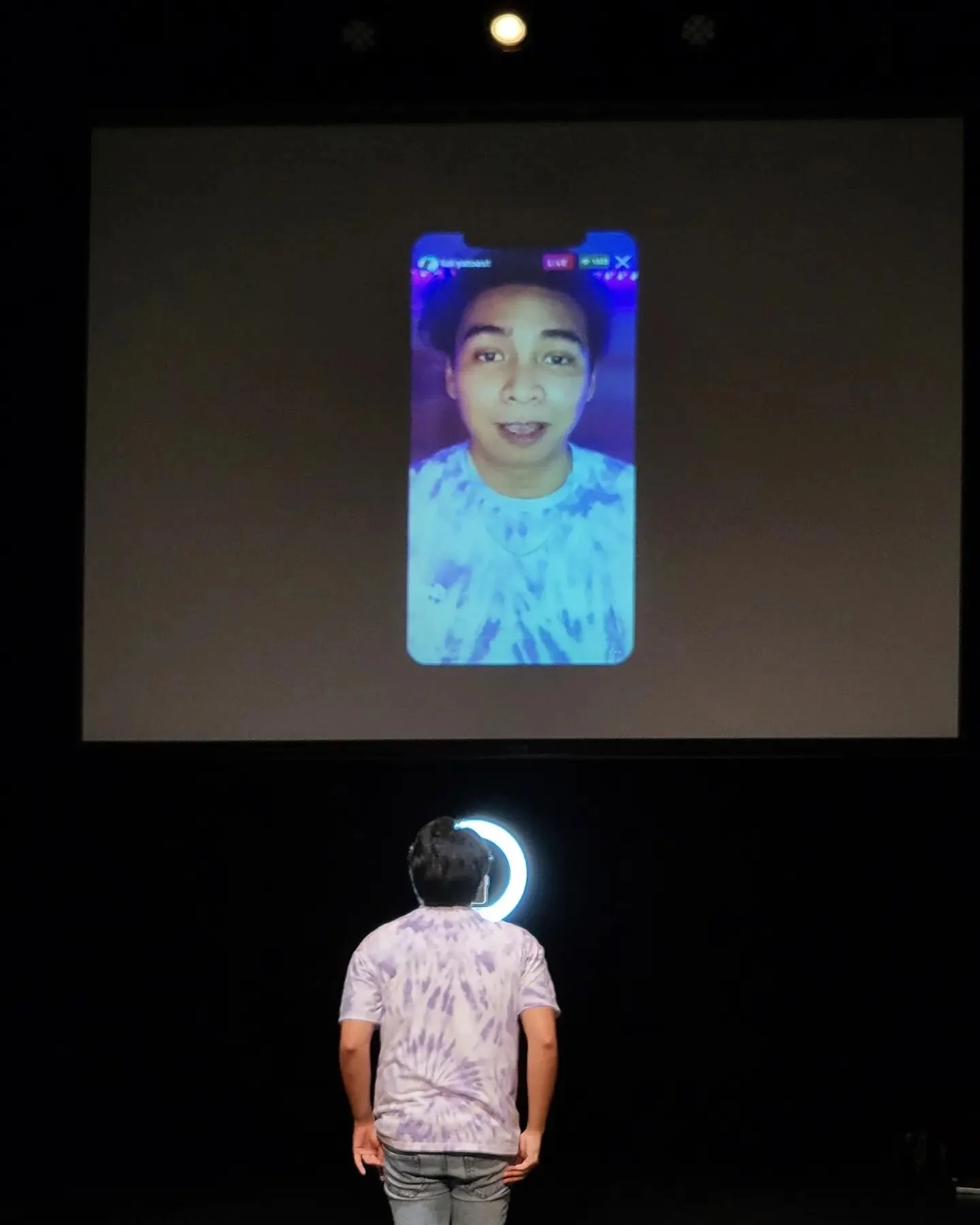 DID YOU KNOW: this insta-live video was pre-recorded and @zepupuu had to nail down the gestures, lines, timing of his mouth movements to recreate it exactly live on stage?

Talk about specificity!

#M1SFF2022