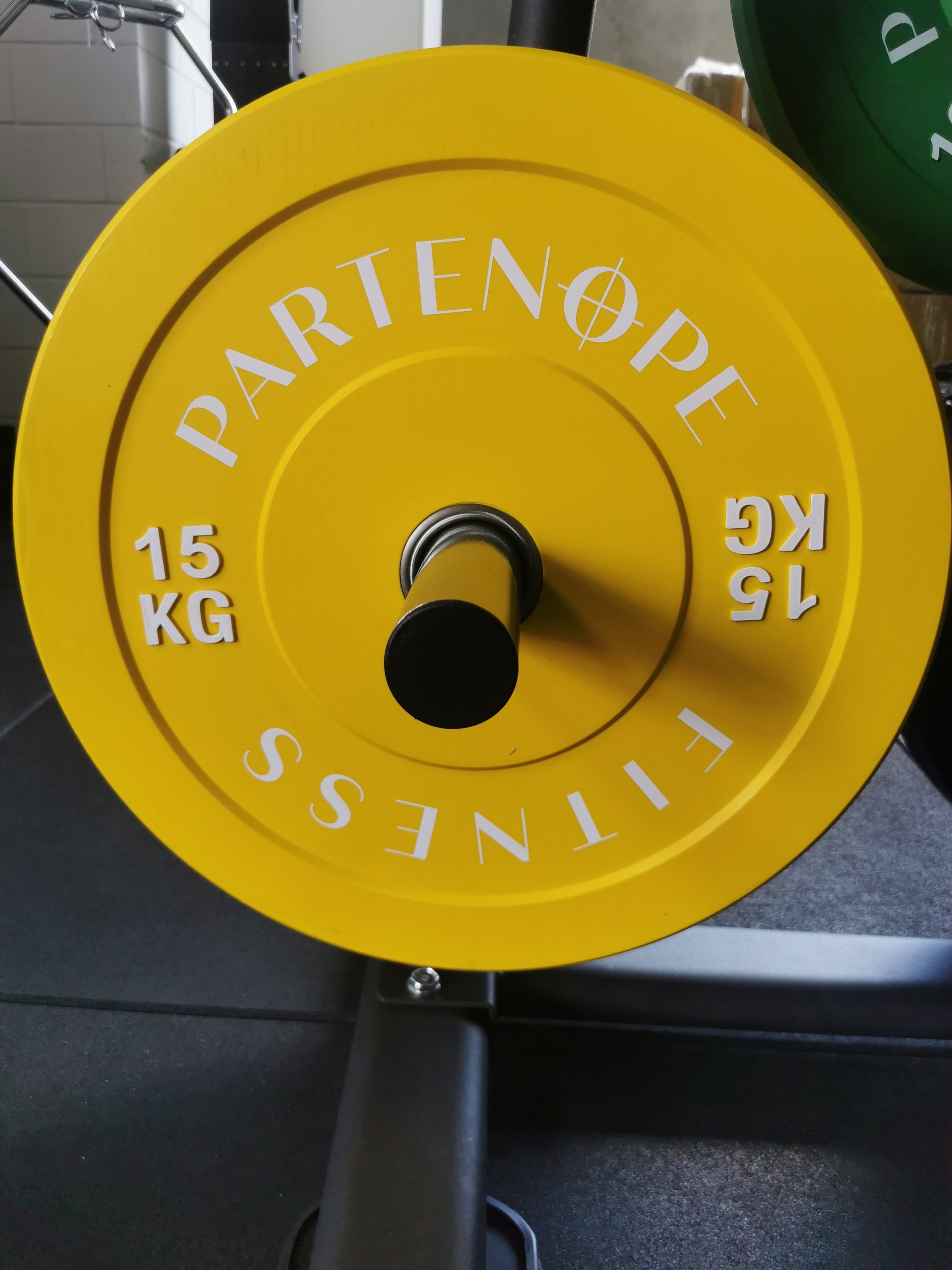 yellow bumper plate