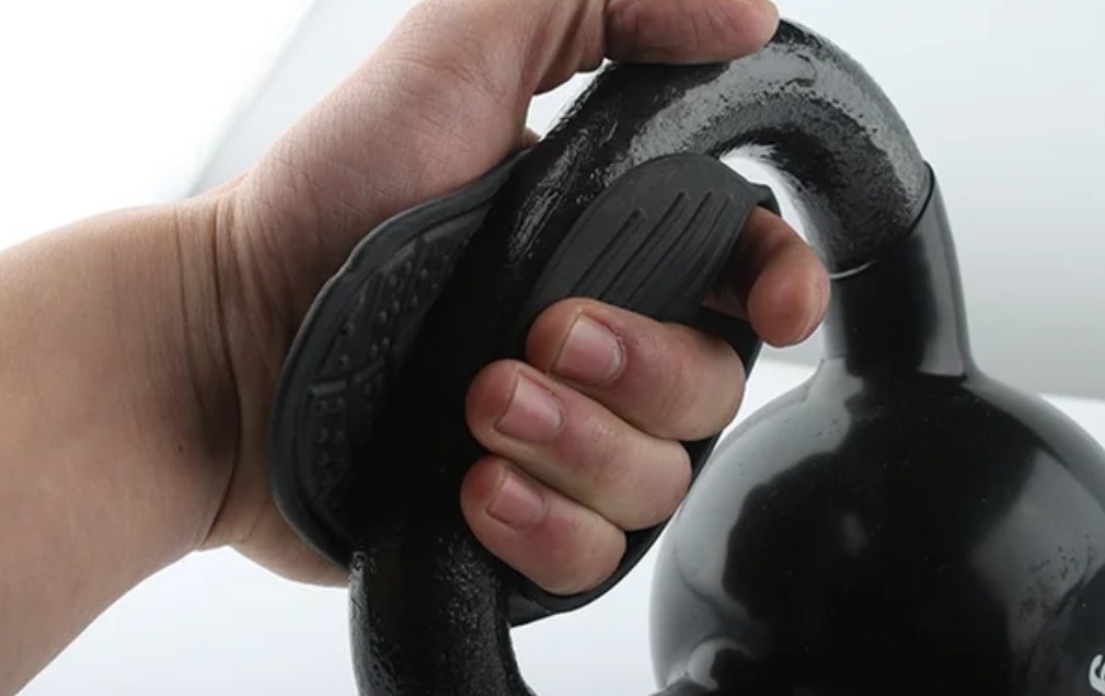 grip holding weight