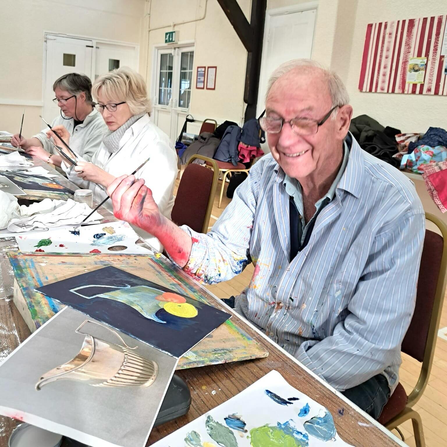 We had the most fantastic fun in our oil painting workshop today, everybody was new to oils and we had some who had never painted before, but they all created beautiful work and (mostly) got the hang of working tidily! We all just loved it! Sign up o