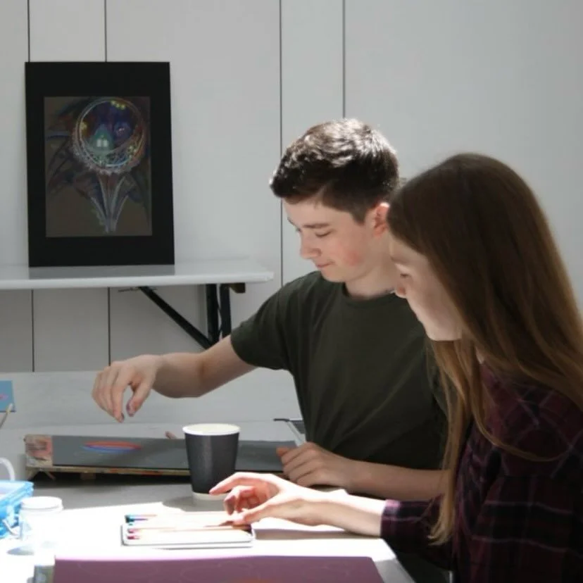 May half term art course for children aged 7-12. They'll explore a colourful array of amazing art projects encompassing drawing, painting, and crafting to their hearts content! We’re fully booked for the Tuesday but have a few spaces left for W