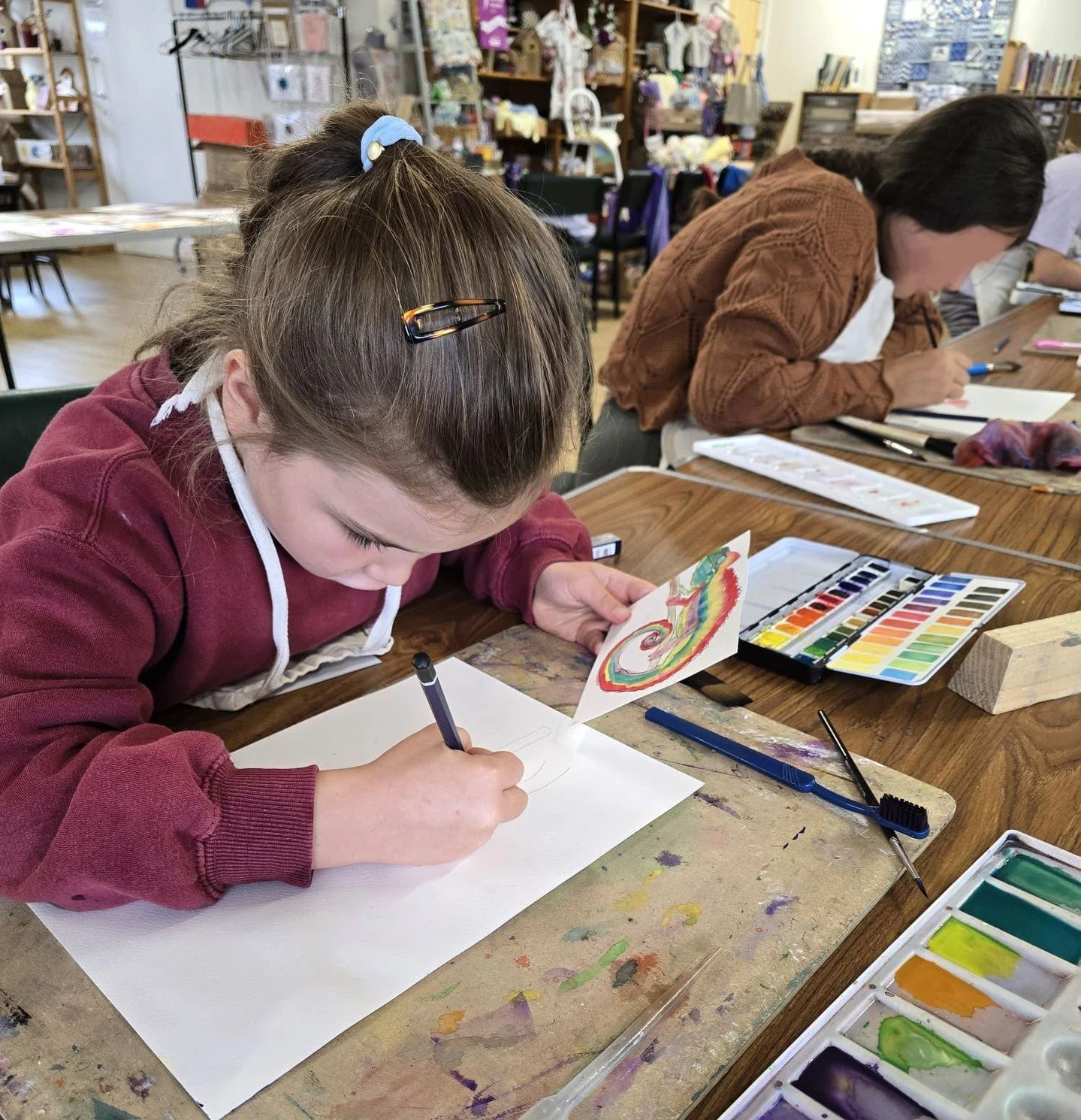 Bring your little artists to our May Half Term Course! 

Aimed at budding artists aged 7-12 yrs from 2.30-5pm at The Woodhouse Centre, Oxted 26 &amp; 27 May, 2.30-5pm We&rsquo;ll teach them to draw, paint and construct a variety of fun projects with 