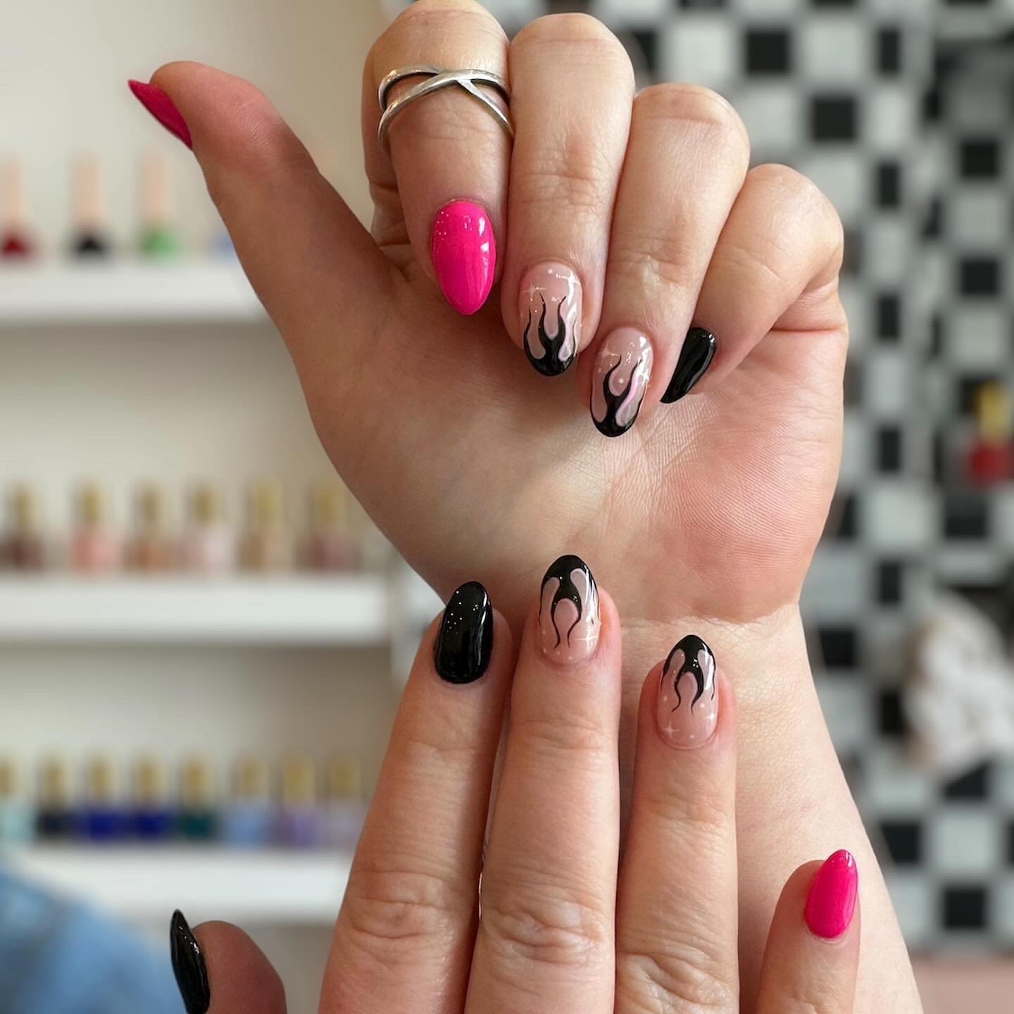 Love this look? Book a standard gel manicure with tier 3 hand painted nail art 🌈💕🥰