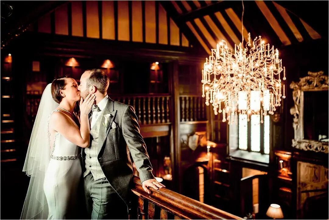 Classic @mittonhall wedding photography. No cheese, do your thing wedding photos...

.
.
.
Authentic wedding photography 

😎Natural, relaxed style 

🛑NO gimmicks
🛑NO heart shaped group photos 

👰&zwj;♂️Just natural storytelling wedding photos 

#