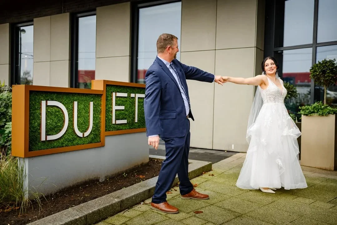 That Just Married Feeling... @parisa_rt and Peter were married yesterday. They booked my Taxi Elopement package with @manchestertaxitours and....we...had...a...blast!! Great working alongside the legend that is @richtvuk 

.
.
.
#elope #elopement #el