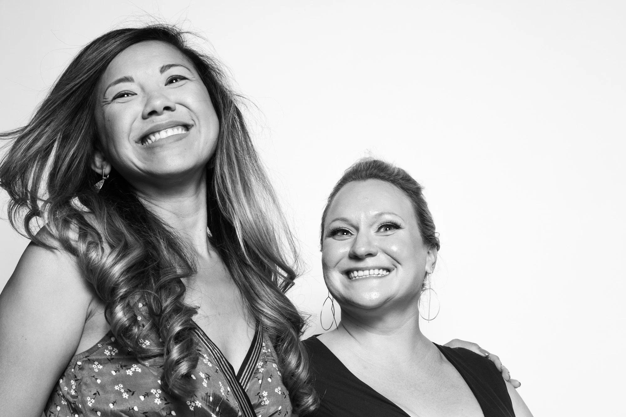PORTRAITS_ON_WHITEBACKDROP_WEDDING_TORONTO.jpg