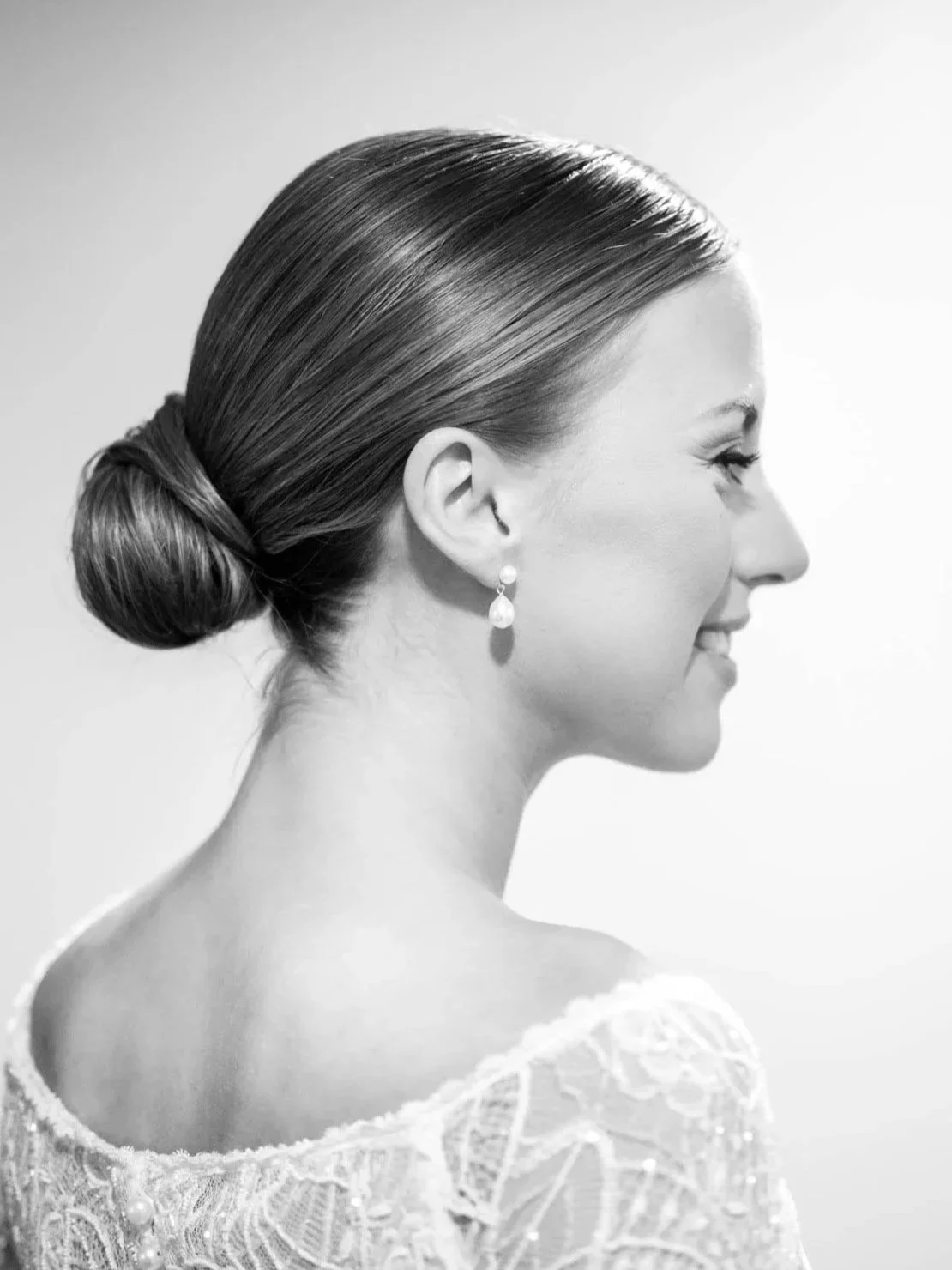 elora_mill-bride-portrait-black-white-andnreasphoto-1.jpg (Copy) (Copy)