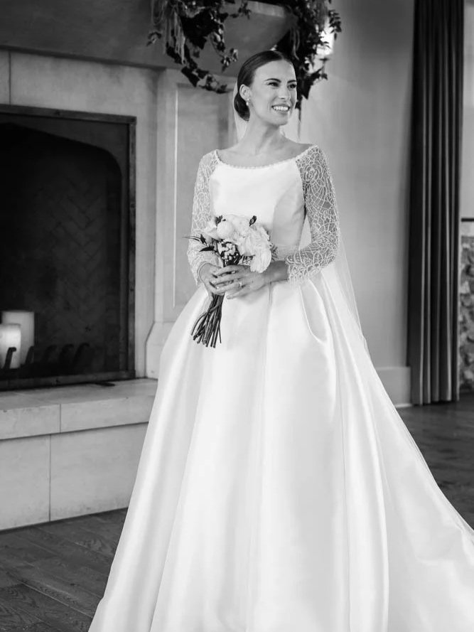 andreasphoto_bride_black_white_portrait_elora_mill-1.jpg (Copy) (Copy)