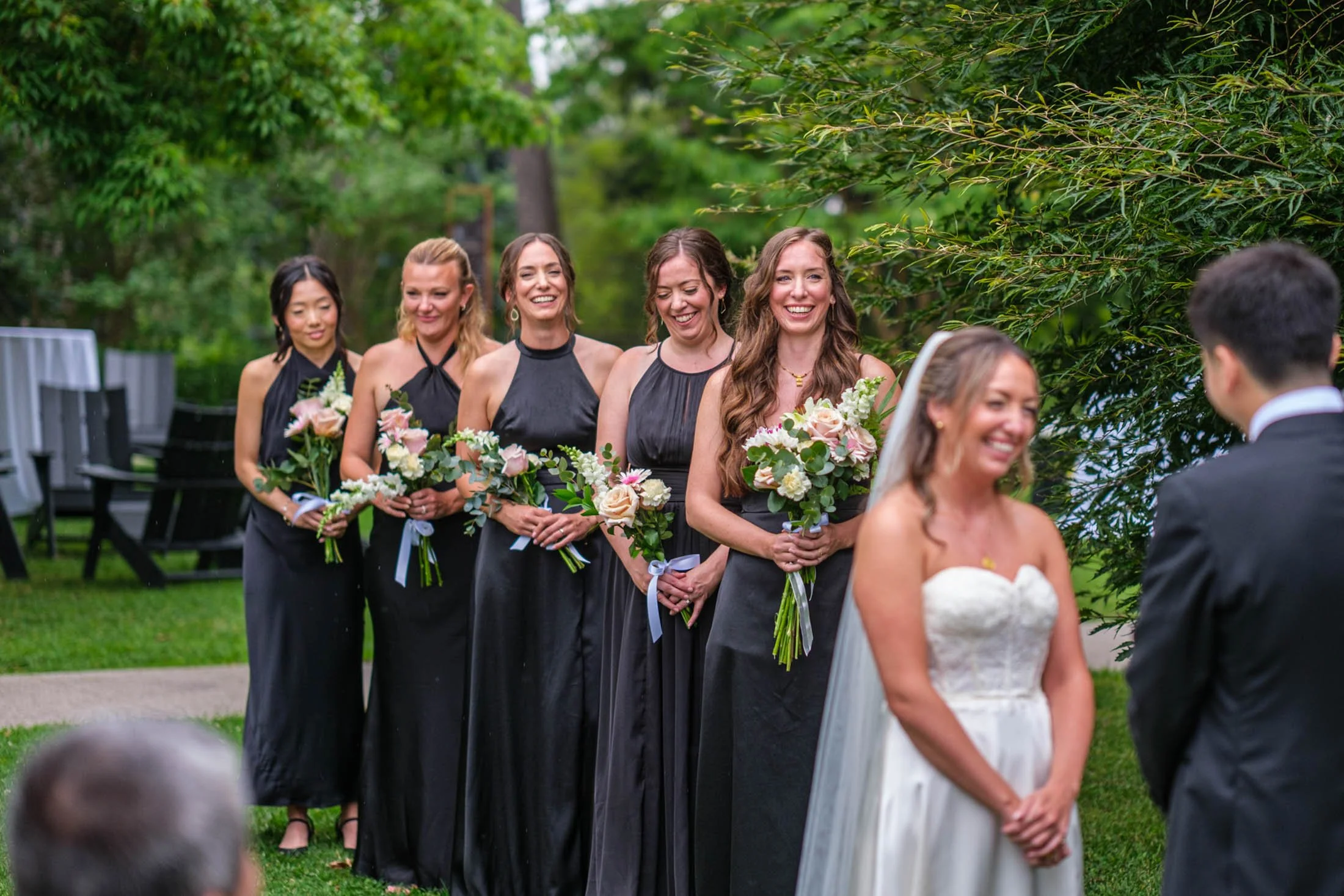 bridesmaids-in-black-andreasphoto-1.jpg