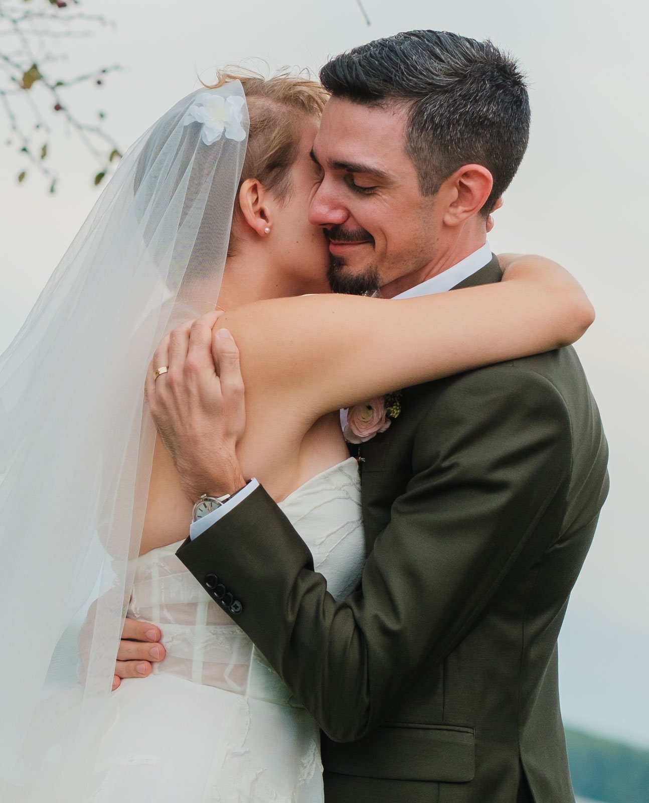 colour_fashion_bride_toronto_andreasphoto-1-5.jpg