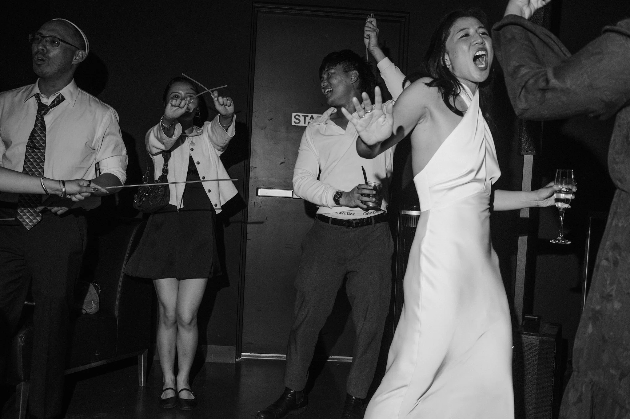 andreasphoto_dancing_bride_black_and_white.jpg