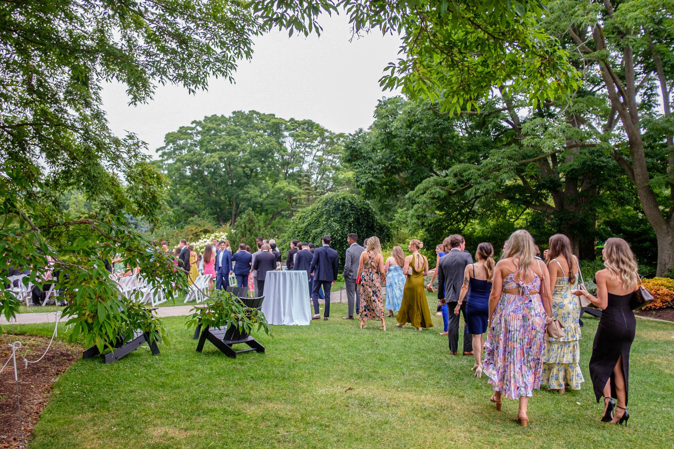 guests-ceremony-gardens-hamilton-andreasphoto-1.jpg