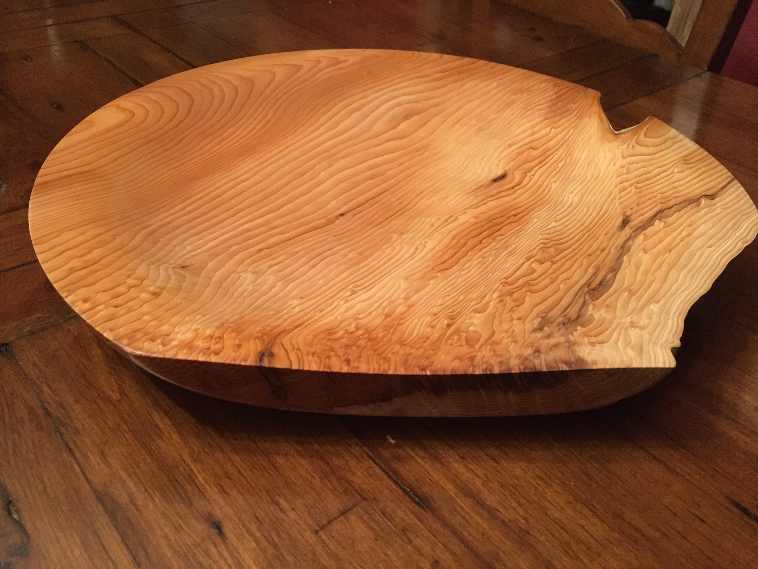 Retirement plater, the specification was make it pretty, not round and some natural edge, stunning English Yew at 450mm did.
