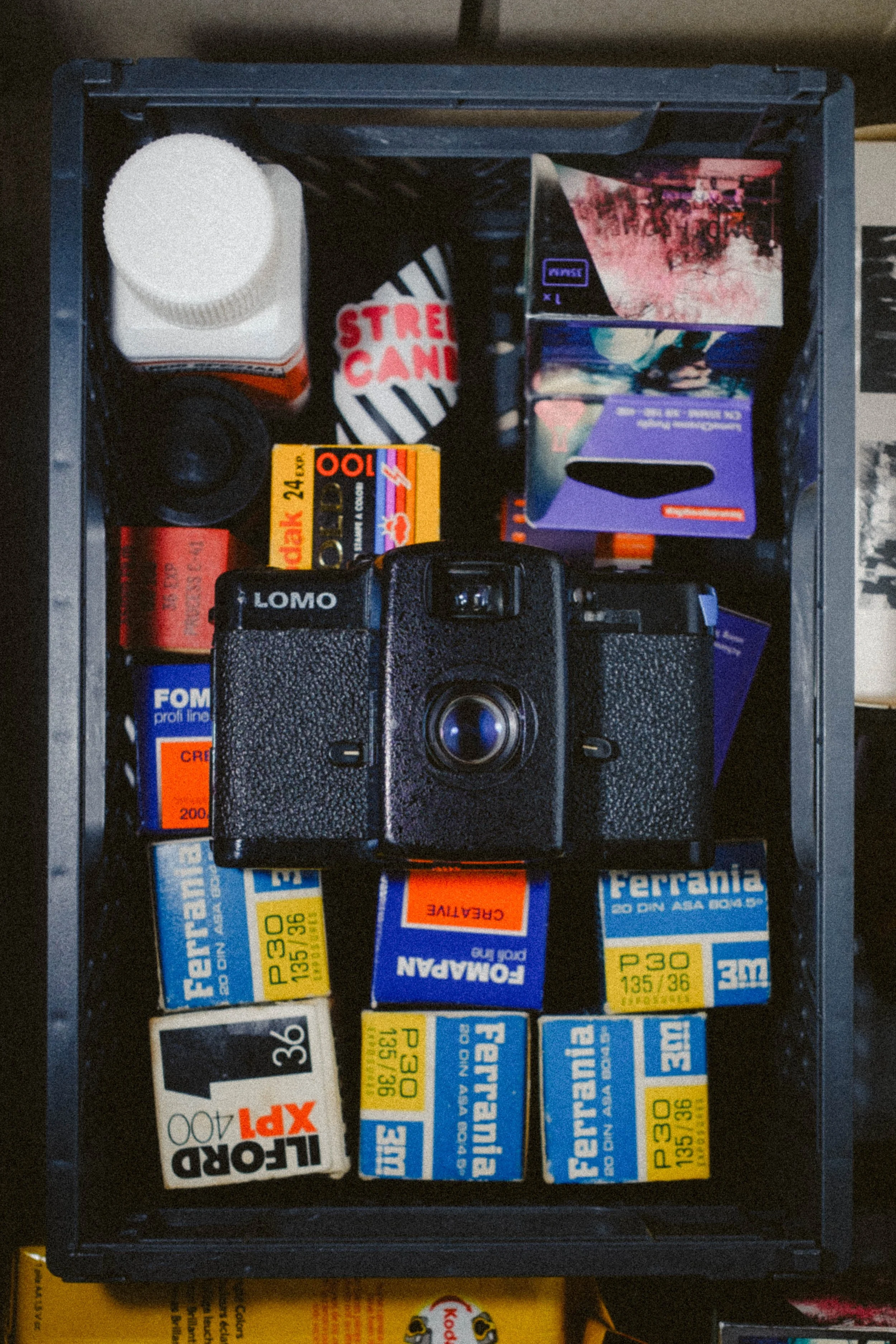 Fotografare durante una fiera: come essere agili con la fotocamera analogica