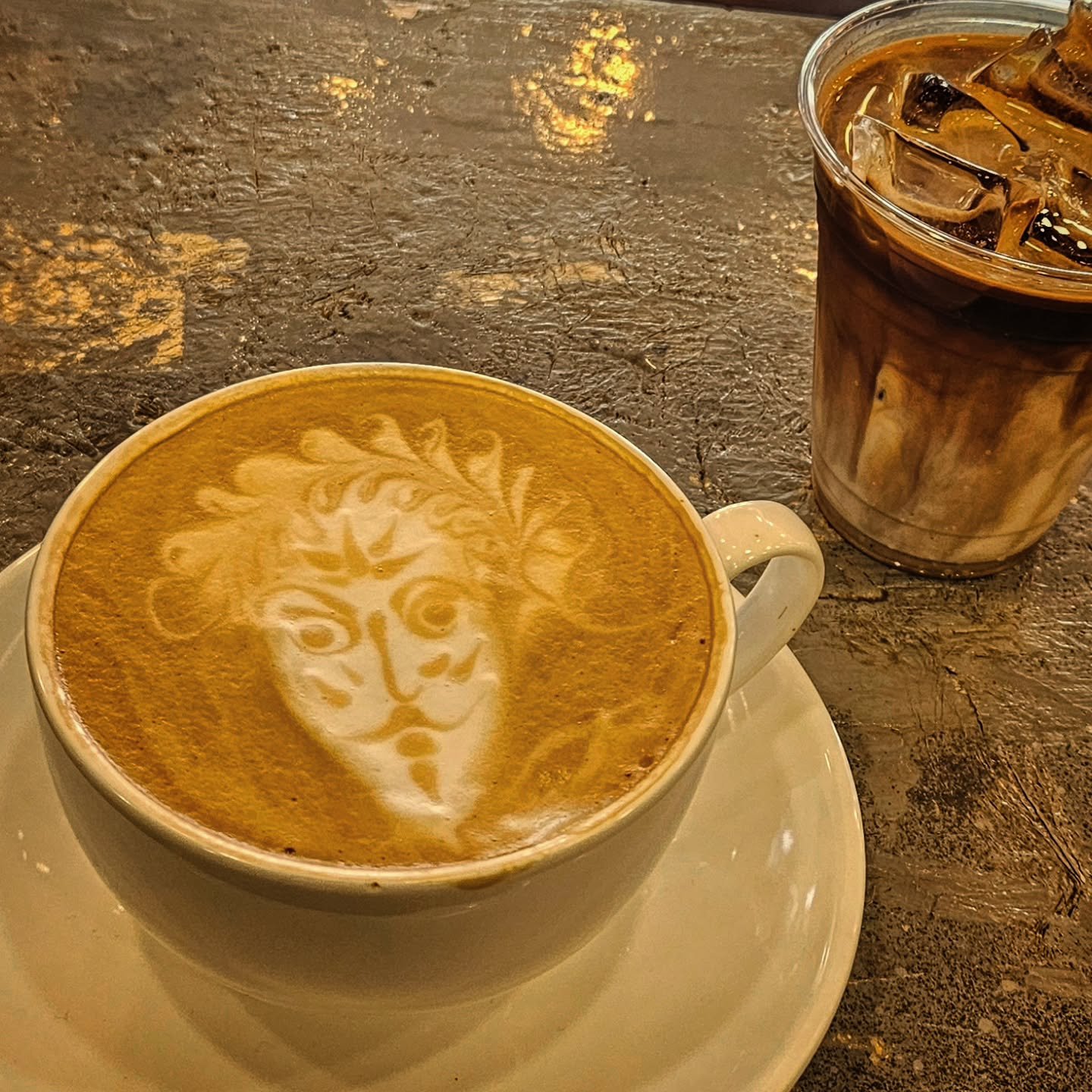 Hot or cold 🧊 🔥 
.
.
.
.
.
.
.
.
#weekend #soho #matchapowder #coffeeshops #coffeesoho #soho ##coffeeblogger #newyorkcitycoffee #nyc