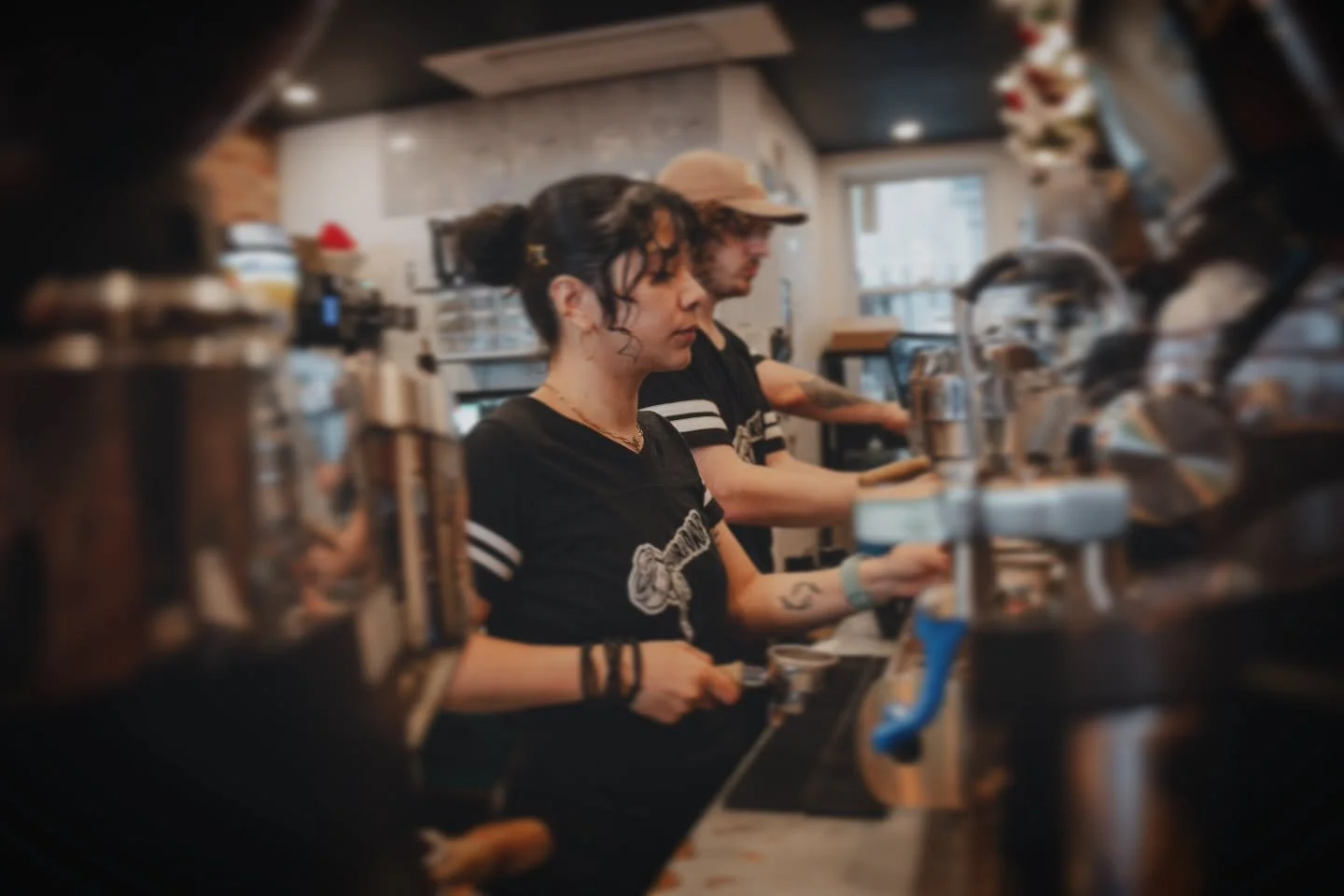 Your coffee is only as good as the barista serving it ❤️ @e.lin_____ 📸