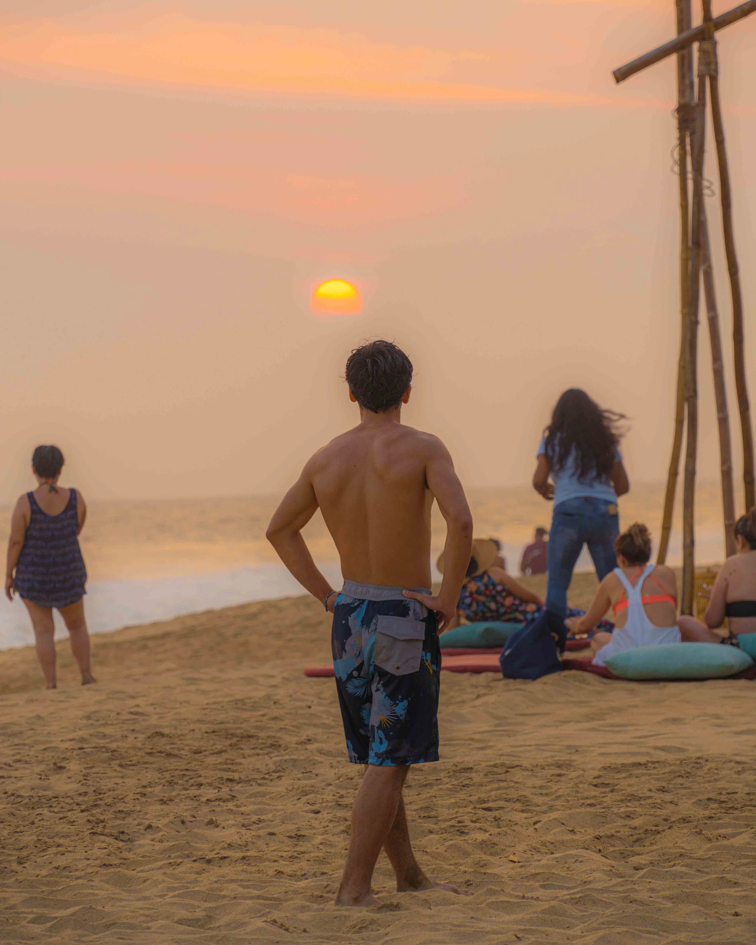 Atardecer en playa de pie de la cuesta hotel baxar acapulco