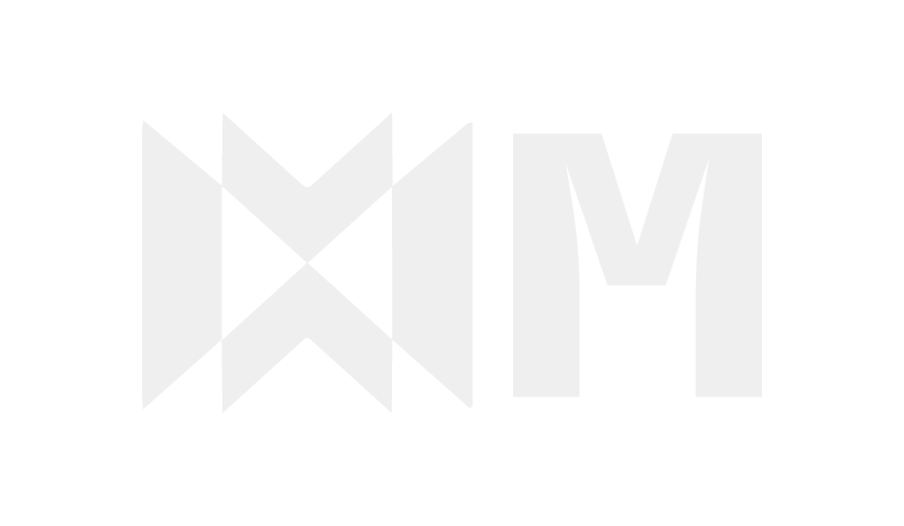 baXar MusiK - Music Beach Club - Logo blanco con letras estilizadas en un fondo negro