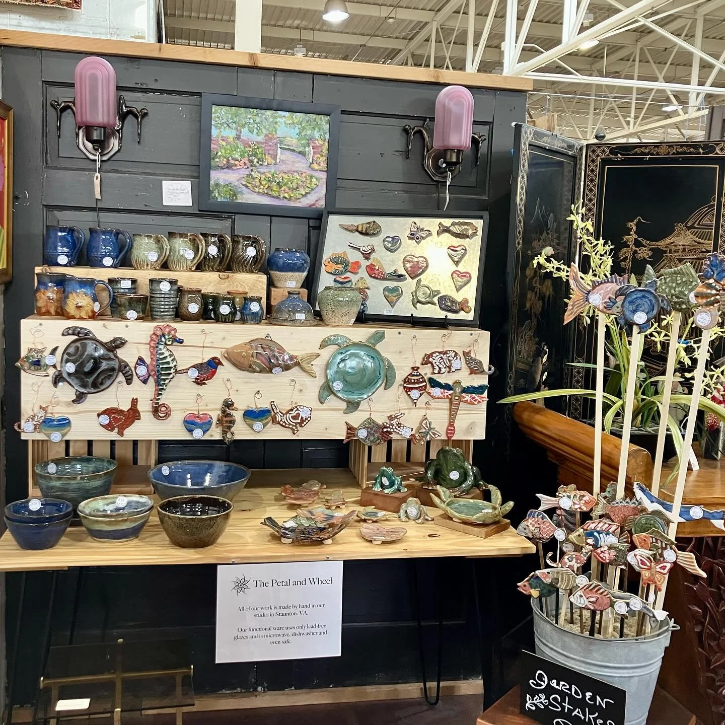 🎄Just restocked @themarketplacebds ! Lots of new ornaments for the holiday season !❤️🕊️🐠🐻🐿️🐟🐋🐺💗🎄