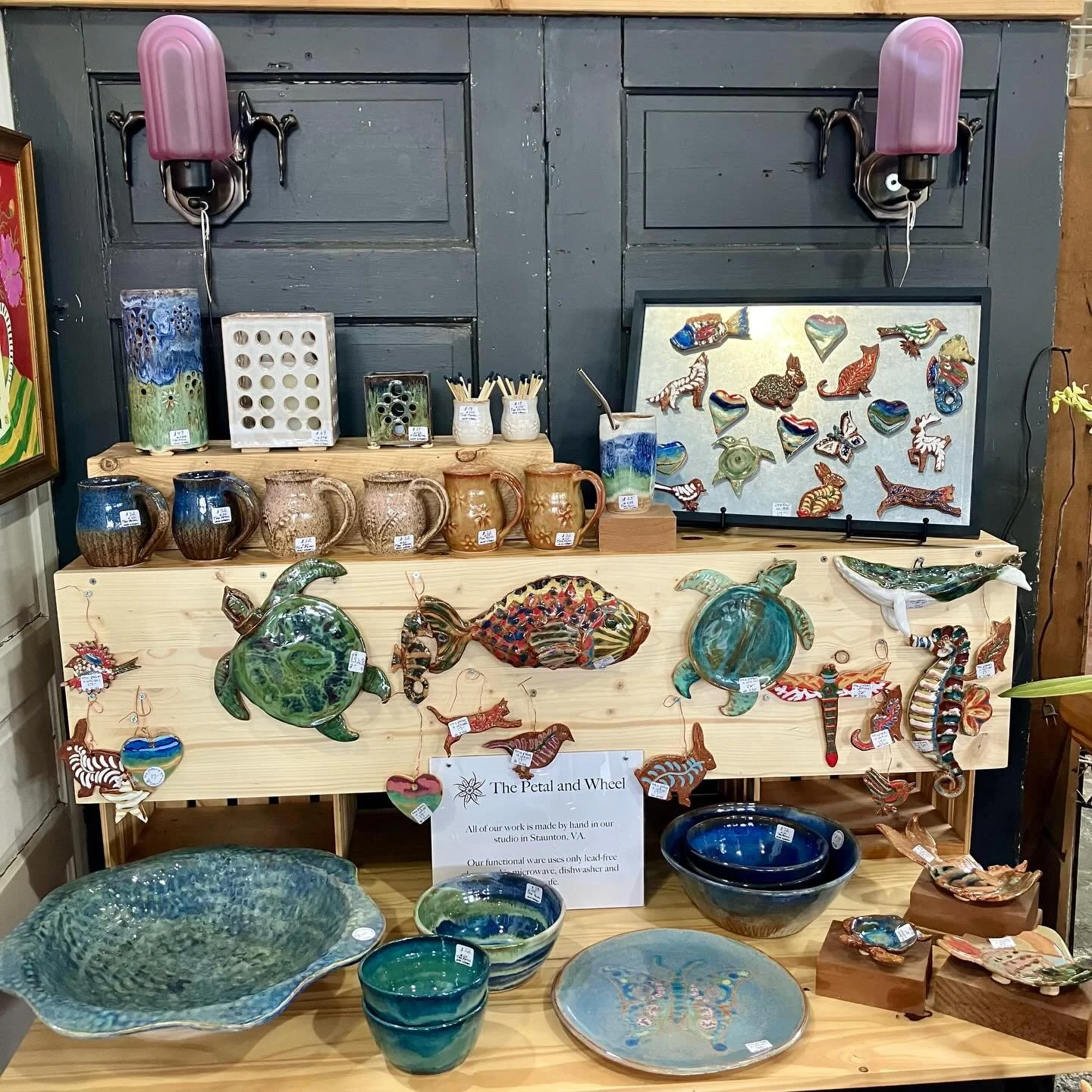 💐🪻Just restocked at Black Dog Salvage! If you&rsquo;re in Roanoke be sure to stop in and see all the amazing vendors @themarketplacebds ! You can find just about anything&hellip;🌷🌻
.
.
.
#roanokeva 
#roanoke 
#starcity 
#thepetalandwheel 
#artisa