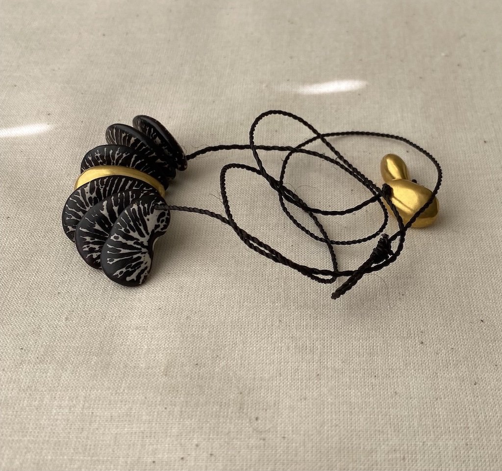 handmade gold necklace_byn1_2.jpeg