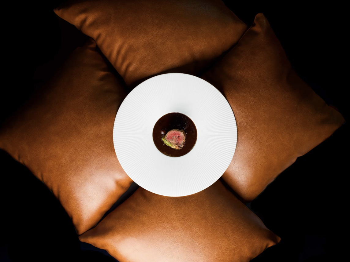 Pourquoi la lumière naturelle reste centrale en photographie culinaire ?