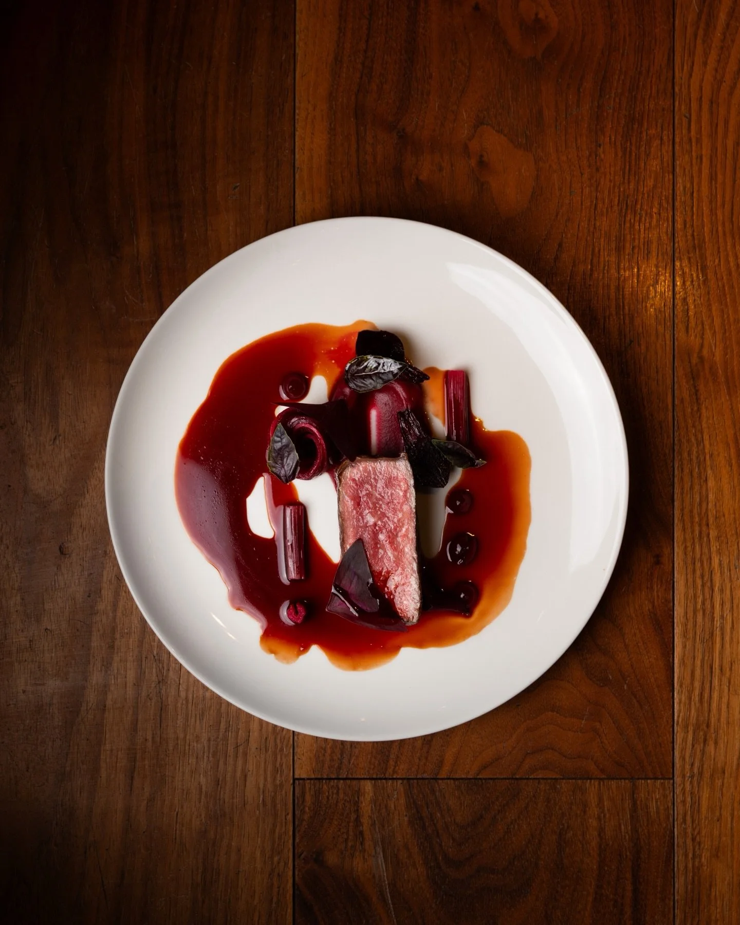 Mandarin Oriental Lutetia - shooting de plusieurs histoires 🗝️🛎️
.
Au c&oelig;ur du Mandarin Oriental Lutetia @mo_lutetia , Paris, j&rsquo;ai eu le plaisir de capturer diff&eacute;rentes expressions de la cuisine de la maison.

Au restaurant Saint-