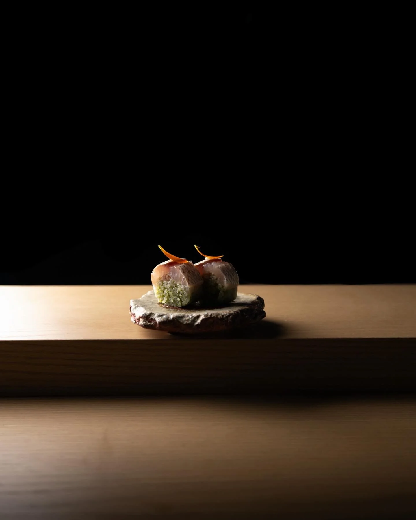 SoNoMa at @capellakyoto ⛩️
@sonoma.by.singlethread by Kyle Connaughton @kyleconnaughton and Katina Connaughton @lumberjackieo 
.
At Capella Kyoto, the acclaimed three-Michelin-starred duo, Chef Kyle Connaughton and Head Farmer Katina Connaughton of S