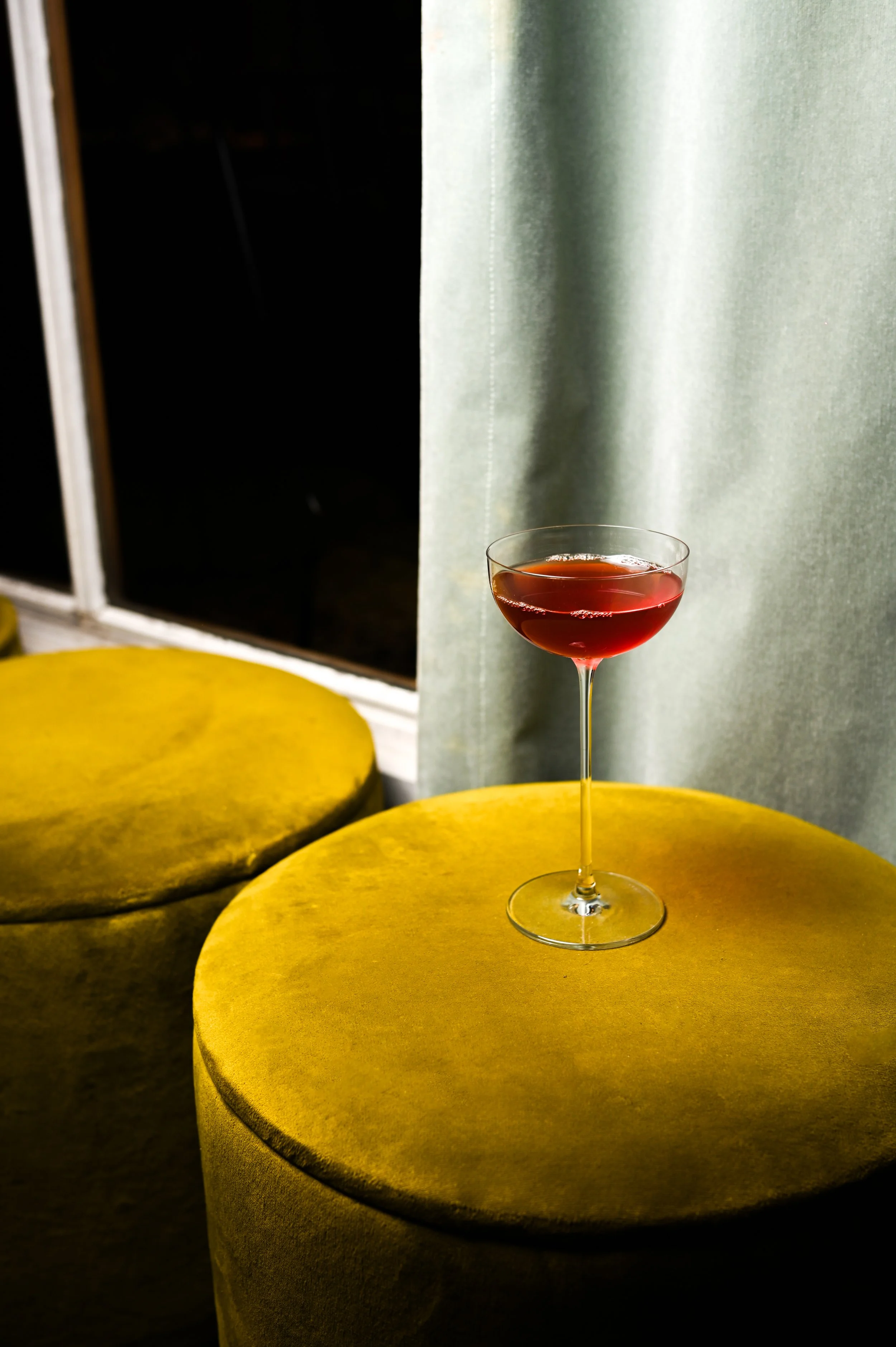 photographie graphique pour bar à cocktail parisien