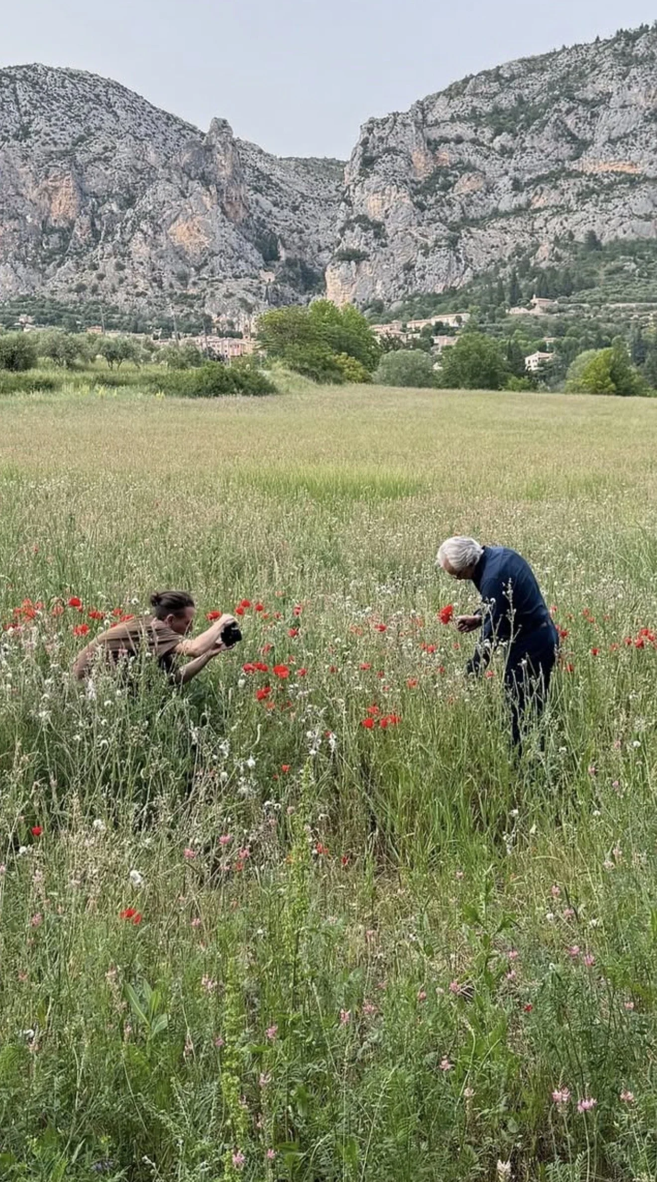 Le regard du photographe en situation, entre architecture, espace et observation.
