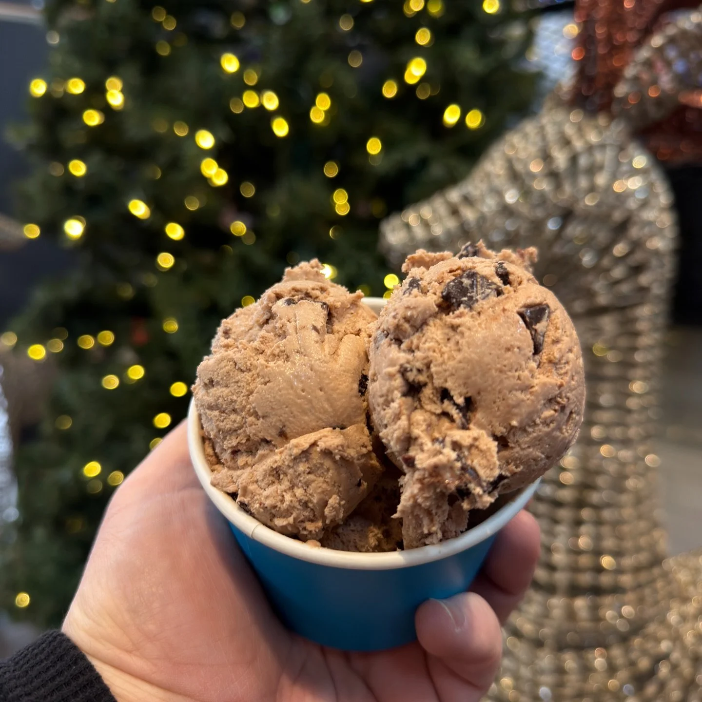 We hope everyone had an AMAZING Christmas! 🎄 

We are open in Hartford today until 10:00pm! Stop by and stock up on your favorite ice cream before we&rsquo;re all snowed in! See you soon! 😊