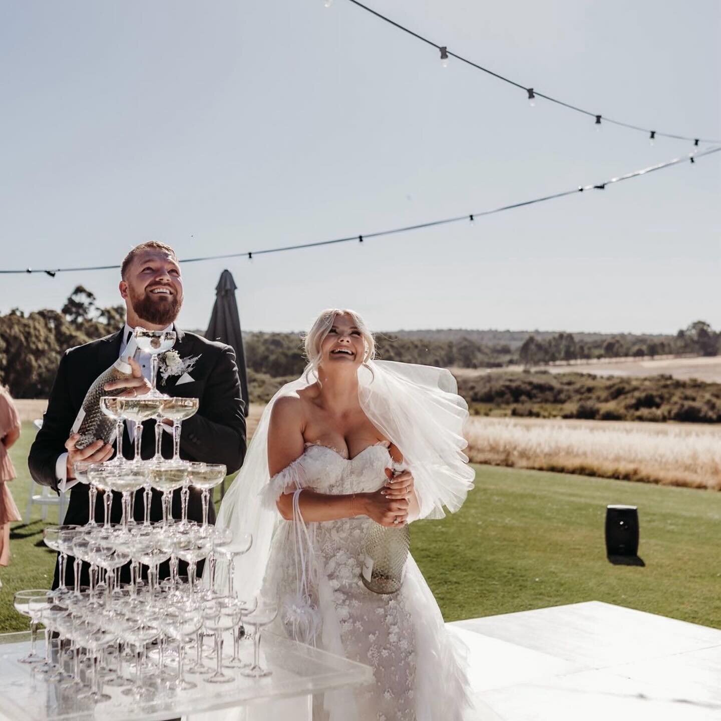 Maddison + Tim @thetillerfarm 

@bridalbyneeve 
@onefellswoopofficial 
@tonybarlowperth 
@markkennycelebrations 
@abbelewishair 
@askyamusic 
@hire_in_style_wa 
@capeeventsau 
@yallingupeventhire 
@euphoriceventsperth
@labellaweddingcars2 
@blushandb