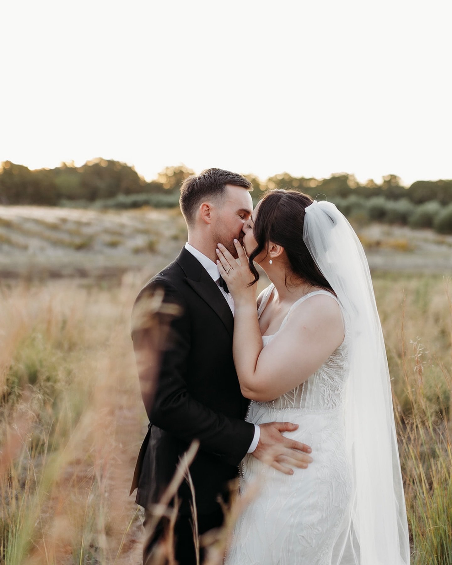 Olivia &amp; Anson&hellip; 

These lovebirds booked our Swan Valley Expo Special last year! 
We always have exclusive offers, come see us at the following venues Upcoming Open Days:
💛 Araluen Wedding Open Day May 18
💛 Mardella Meadows May 25
💛 Ren