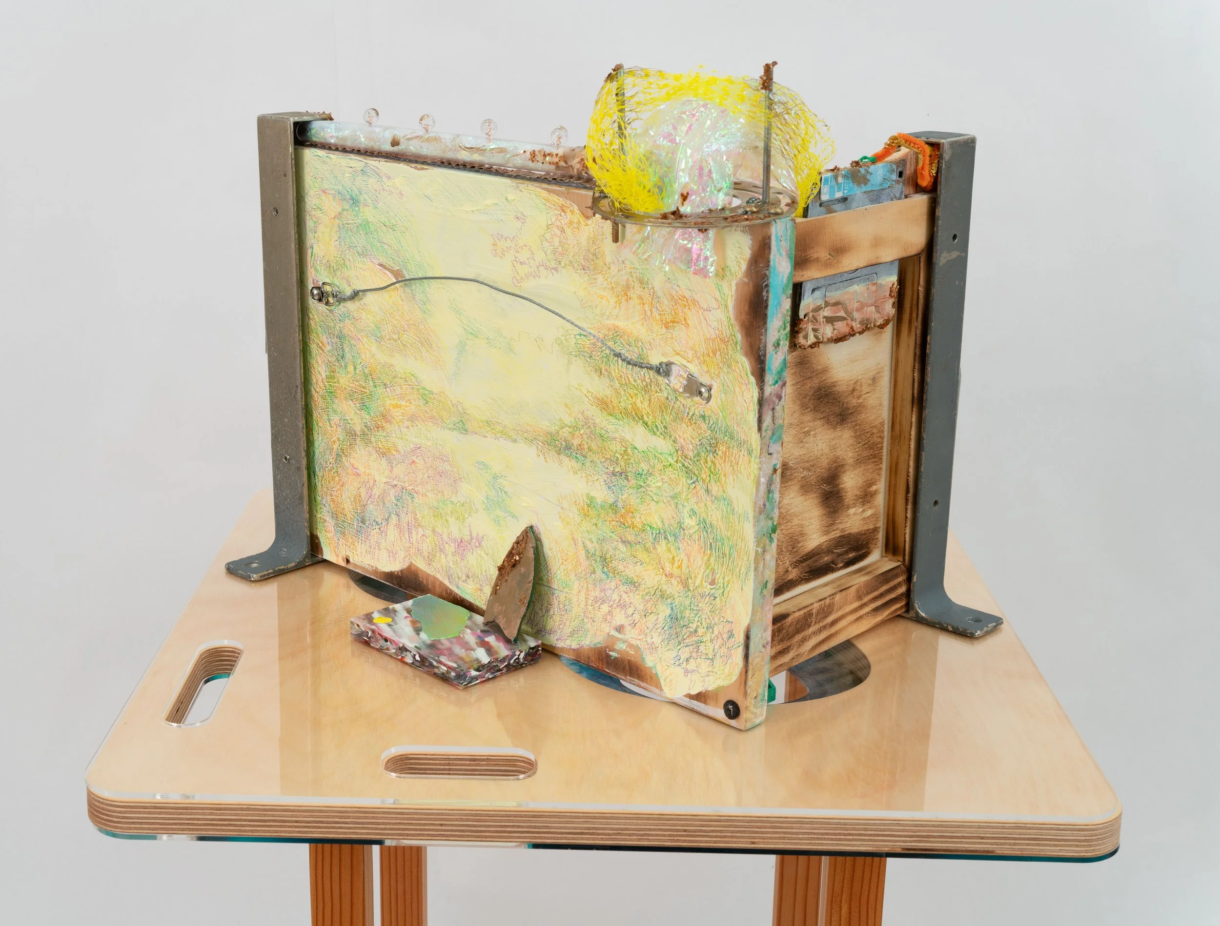 Collaboration with Damián López-de Jesús and Sally C Garner: The Future City / La Ciudad Futura.
Oil, acrylic, wax crayon, mica flakes, floppy disks, birch plywood, acrylic sheets, alcohol ink, steel, weaving, woodburning, found plastics, sound insta