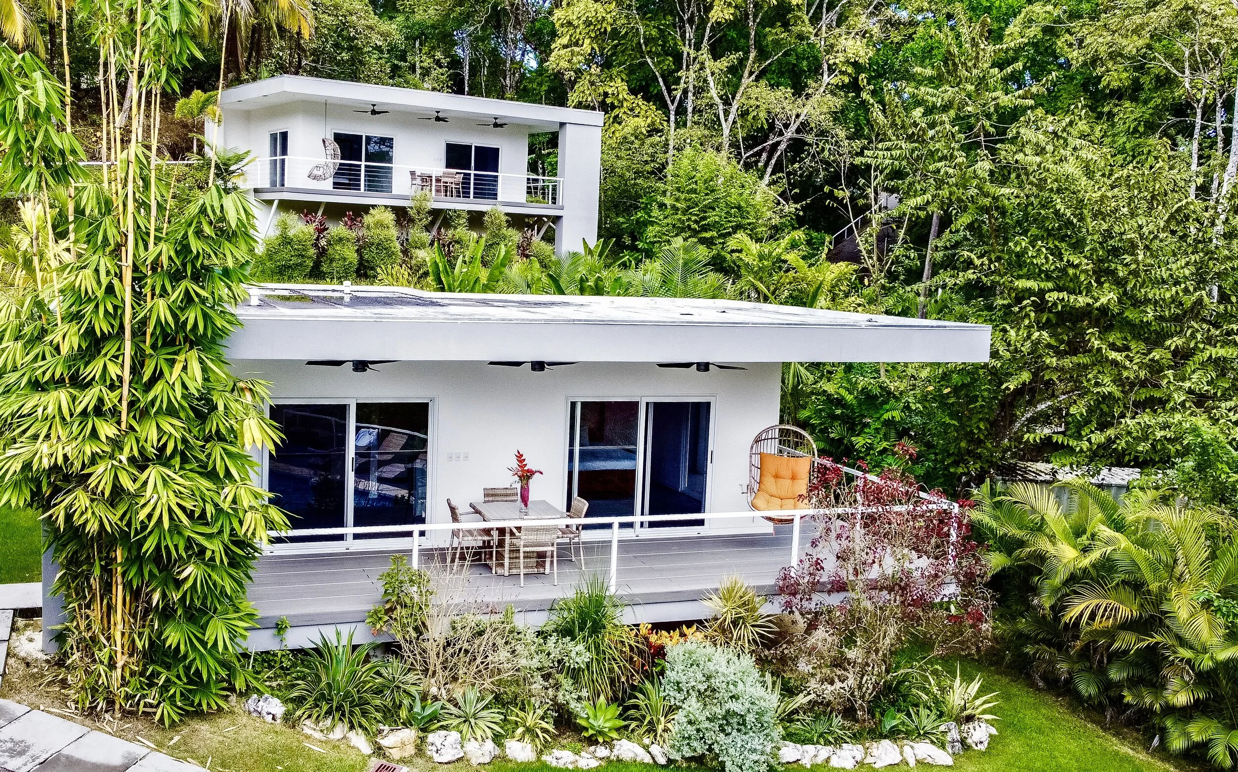 Single Private Villa 6-Day Retreat - 6 days, 5 nights in a luxury Villa at Aves Hotel & Resort just for one person (room comes with a Canopy King sized bed and sofa bed)All meals and snacks.All yoga and meditation classes.One 30-minute relaxation or deep-tissue massage.One local excursion: Montezuma Waterfall Hike.