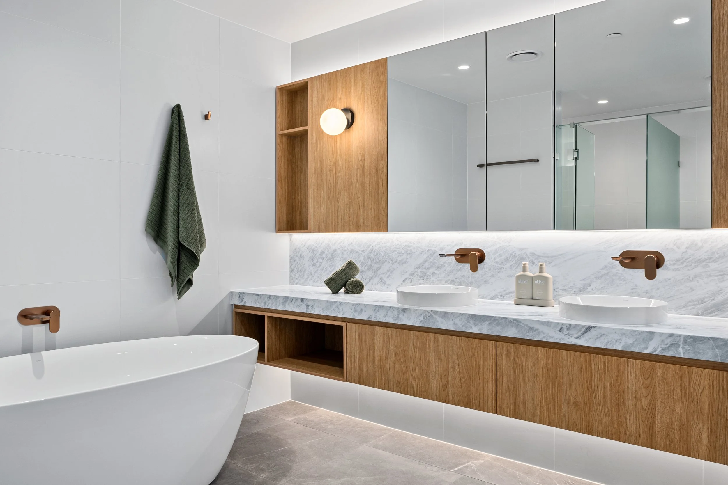 Harbour One - Unit 44 (44) - High-Res.jpg