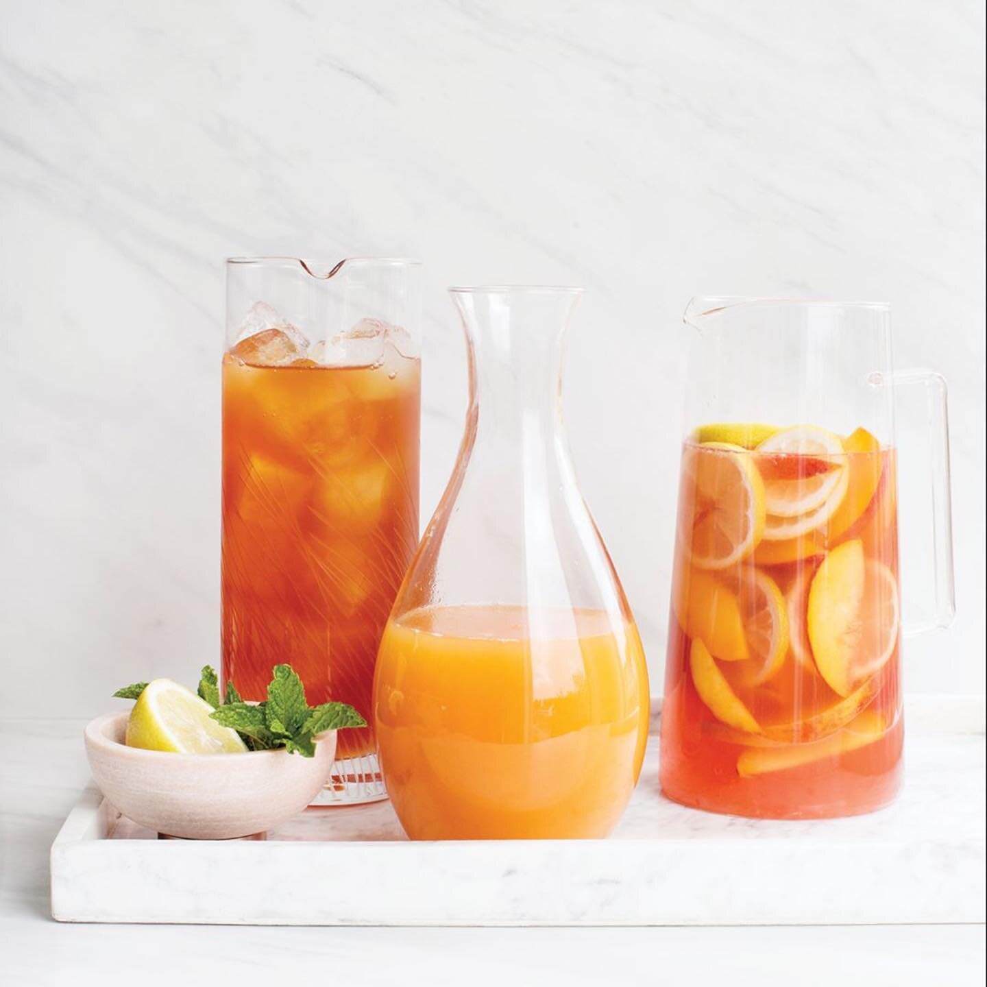 We love this recipe from Music City based The Peach Truck! Mountain Valley Sparkling Water and Peaches are the perfect summer combination. Check out the Recipe in our Bio. 📷 @mountainvalleywater ・・・
Feeling Peachy, and looking for a summertime refre