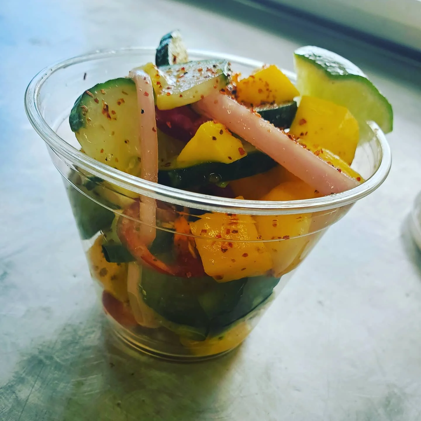 MANGO CON CHILE SALAD
