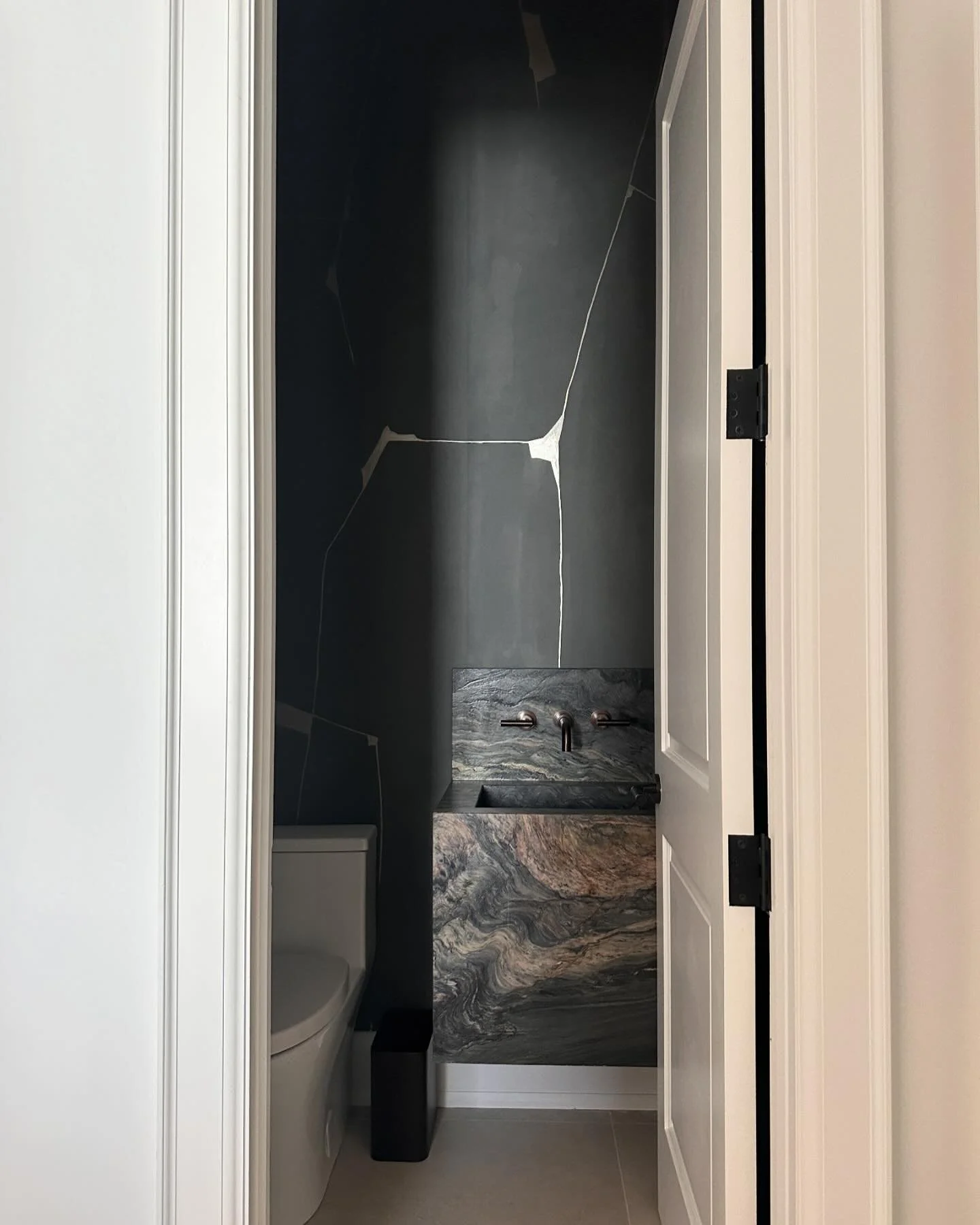 She just needs her crown. 👑 🪞