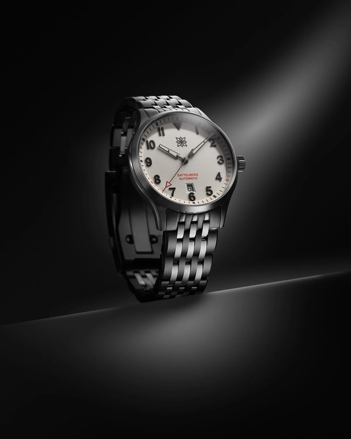 Sattelberg Mk2 - Full Lume - Hero 02_WEB.jpg