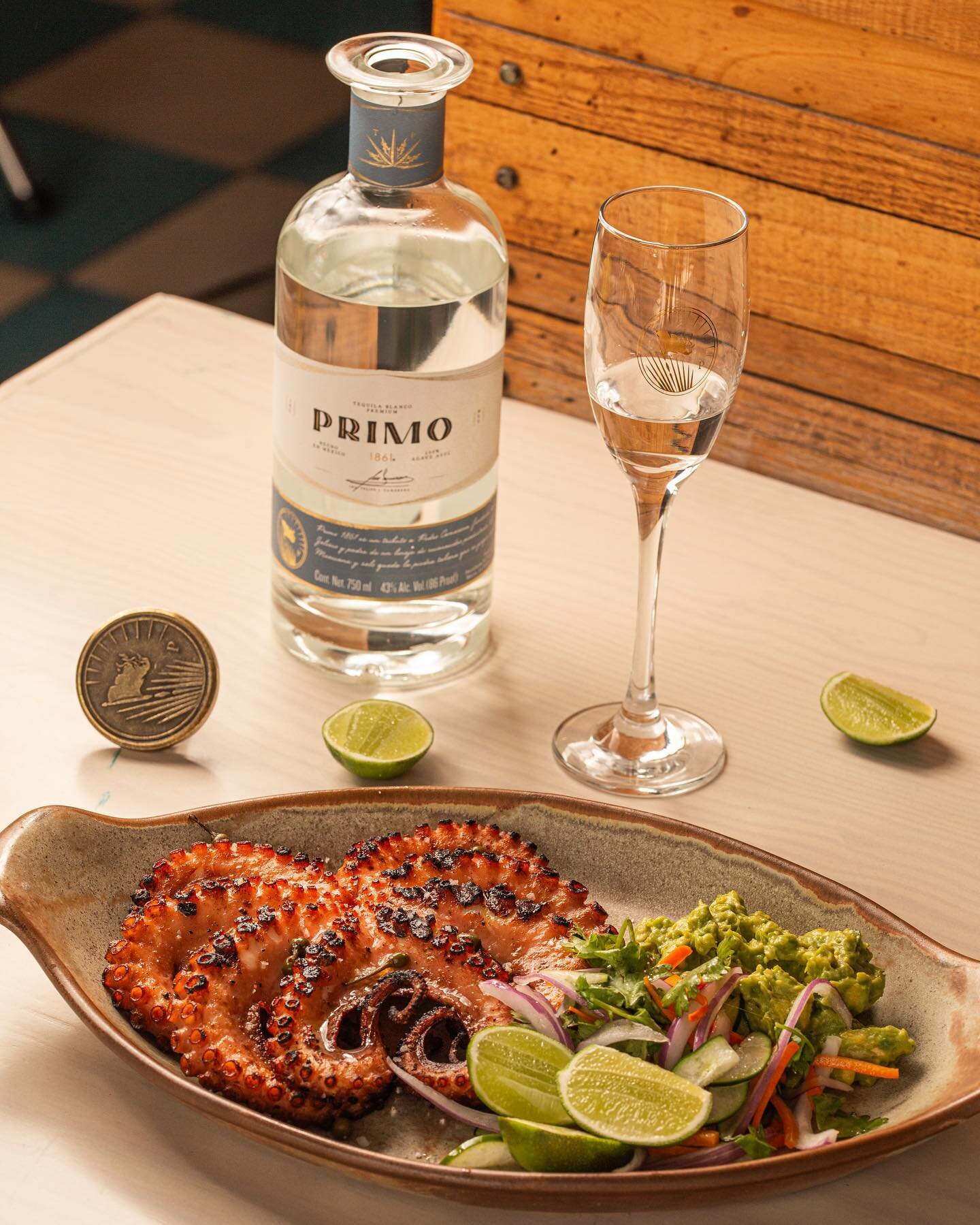 During a gastronomic experience, the pairing creates new sensations and memories on your palate.

Due to the smooth texture and fresh flavor of our white tequila, the flavor of fish and shellfish is enhanced every time you take a sip of the drink and