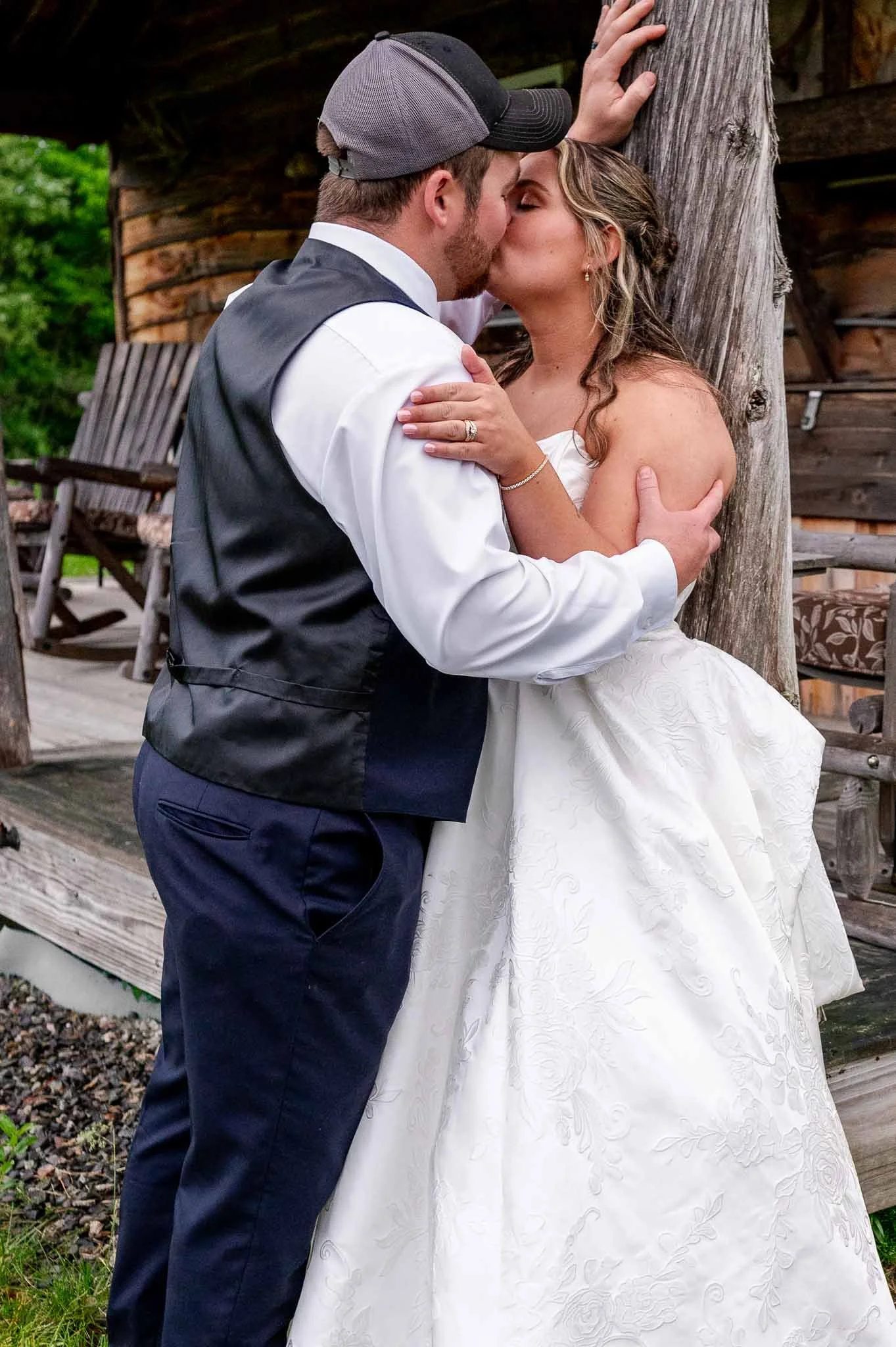 Megan and Wes Davis 1048 (Web Highlights) .jpg