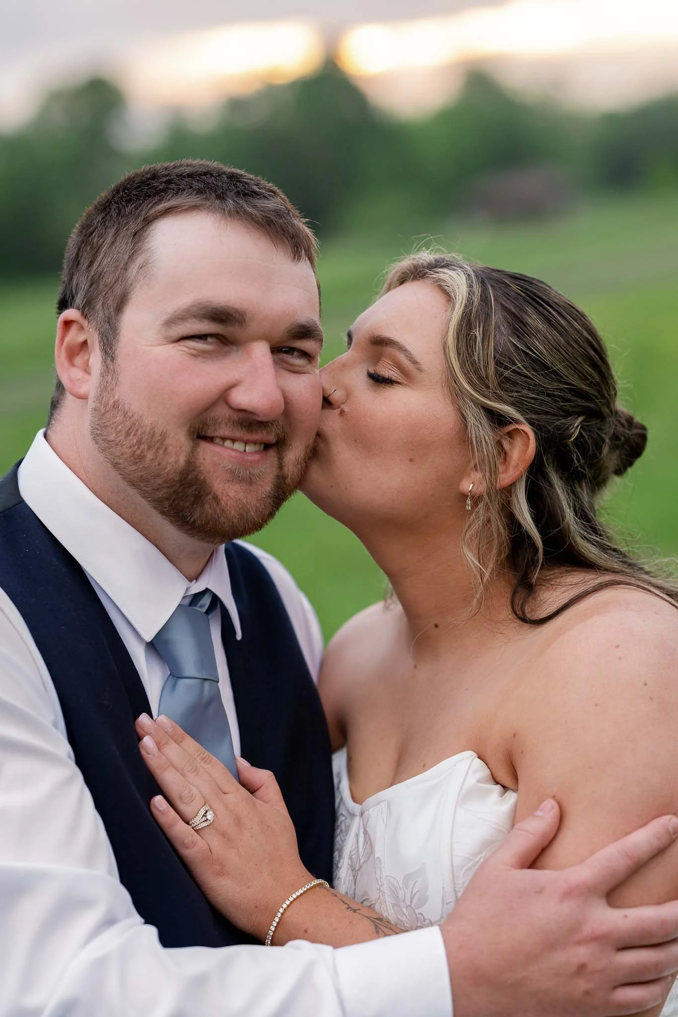 Megan and Wes Davis 954 (Web Highlights) .jpg