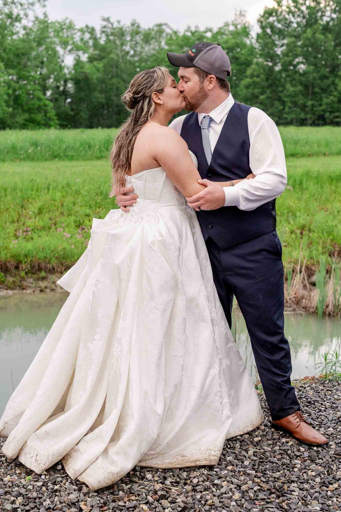 Megan and Wes Davis 981 (Web Highlights) .jpg