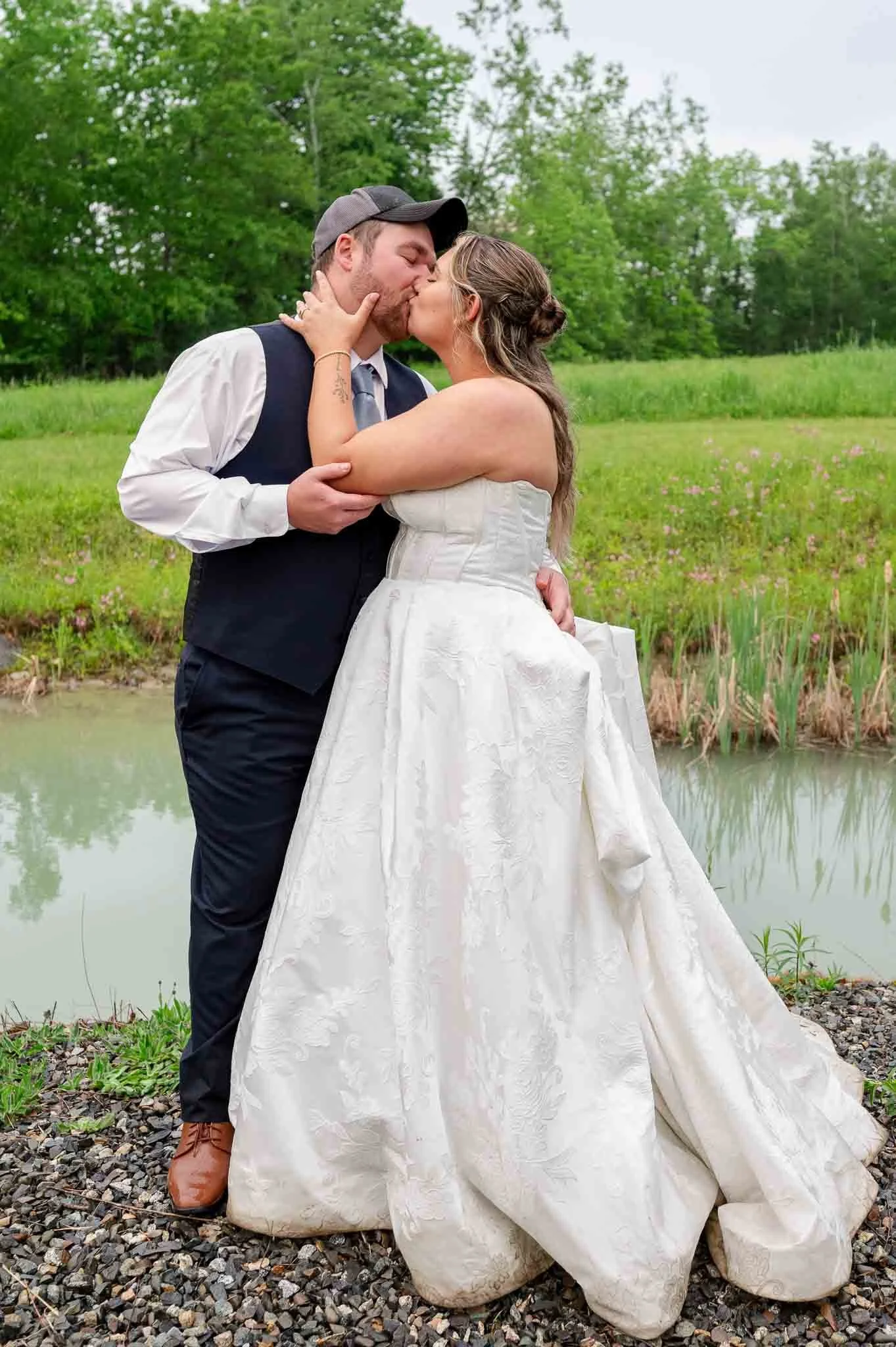 Megan and Wes Davis 989 (Web Highlights) .jpg