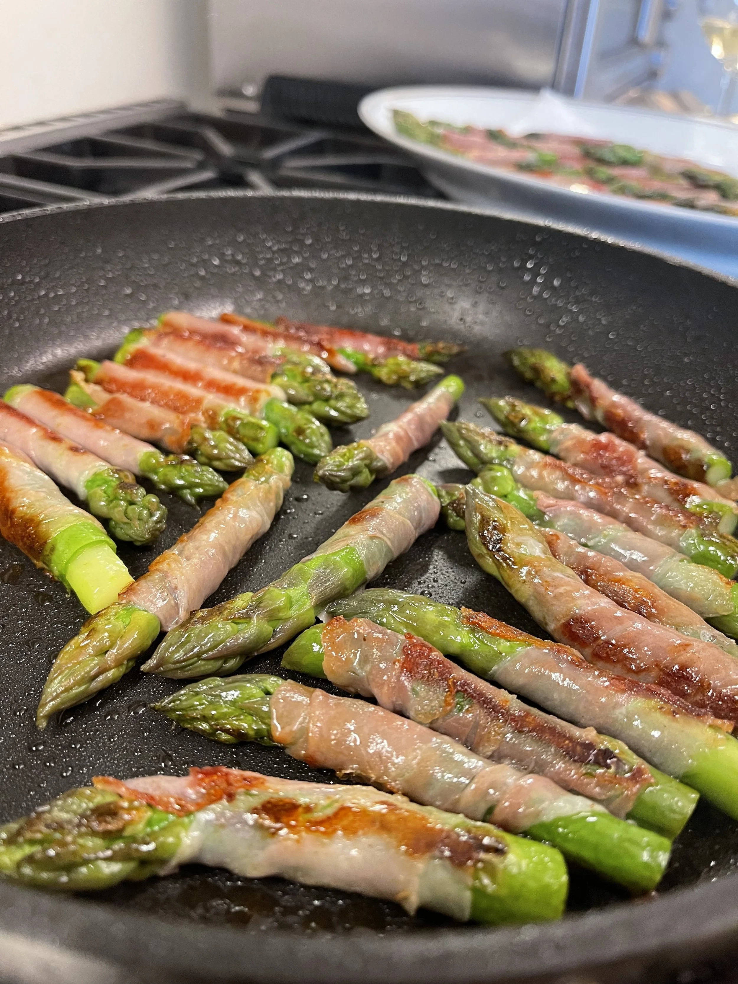 proscuitto wrapped asparagus.jpg