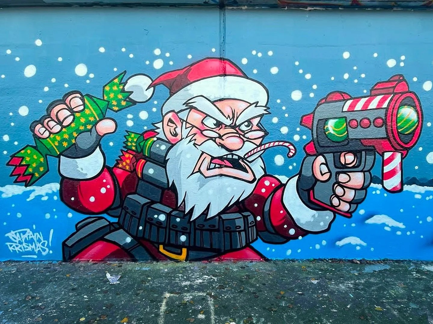 Tactical Battle Santa - stay frosty ☃️ 

with @dahkoh &amp; @that_face_fella 

#battlesanta #fatherchristmas #santa #merrychristmas #baublegunshot #santaclaus #stayfrosty #captain #captainkrismas