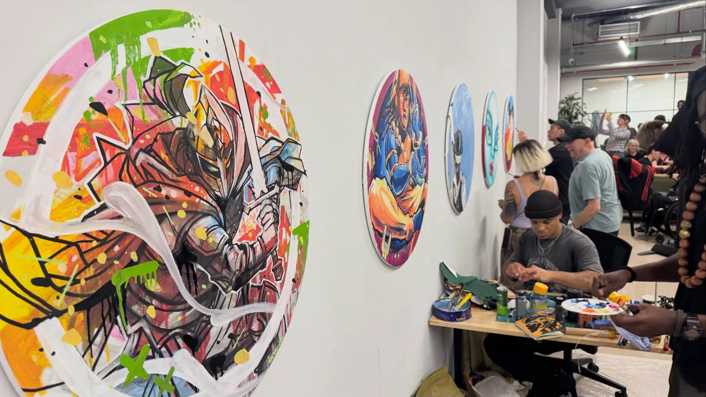 Live painting last night at the TEN THOUSAND HOURS exhibition 

Hosted by @creativedebuts @moniker.art @studio404.world 

I thought I&rsquo;d experiment a bit and try something a little different and more messy. I feel like it&rsquo;s a work in progr