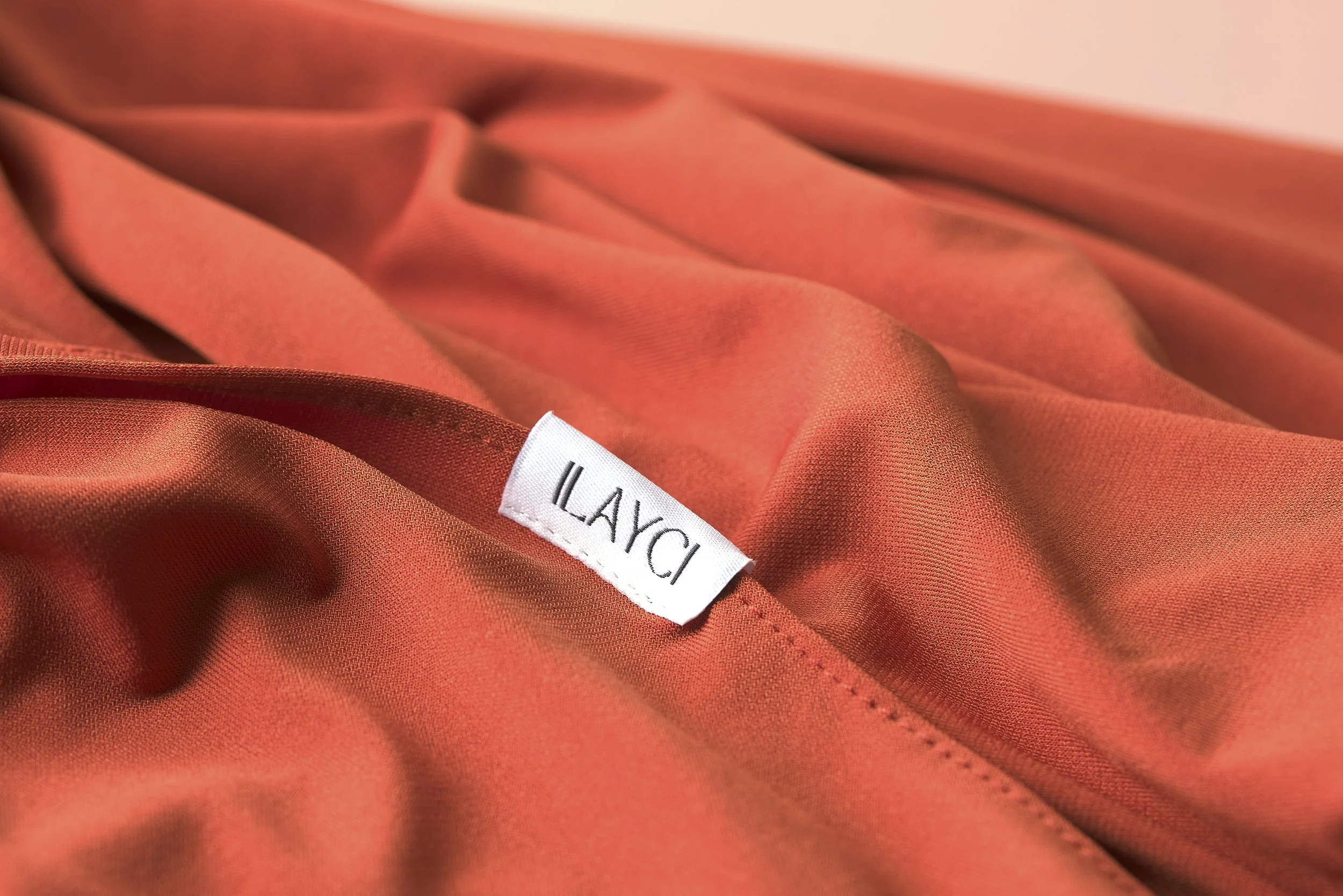 Content-creatie-voor-Ilayci.-Hoofddoeken-accessoires-webwinkel-product-fotografie-door-Iris-Koopmans-fotografie.jpg (36).jpg